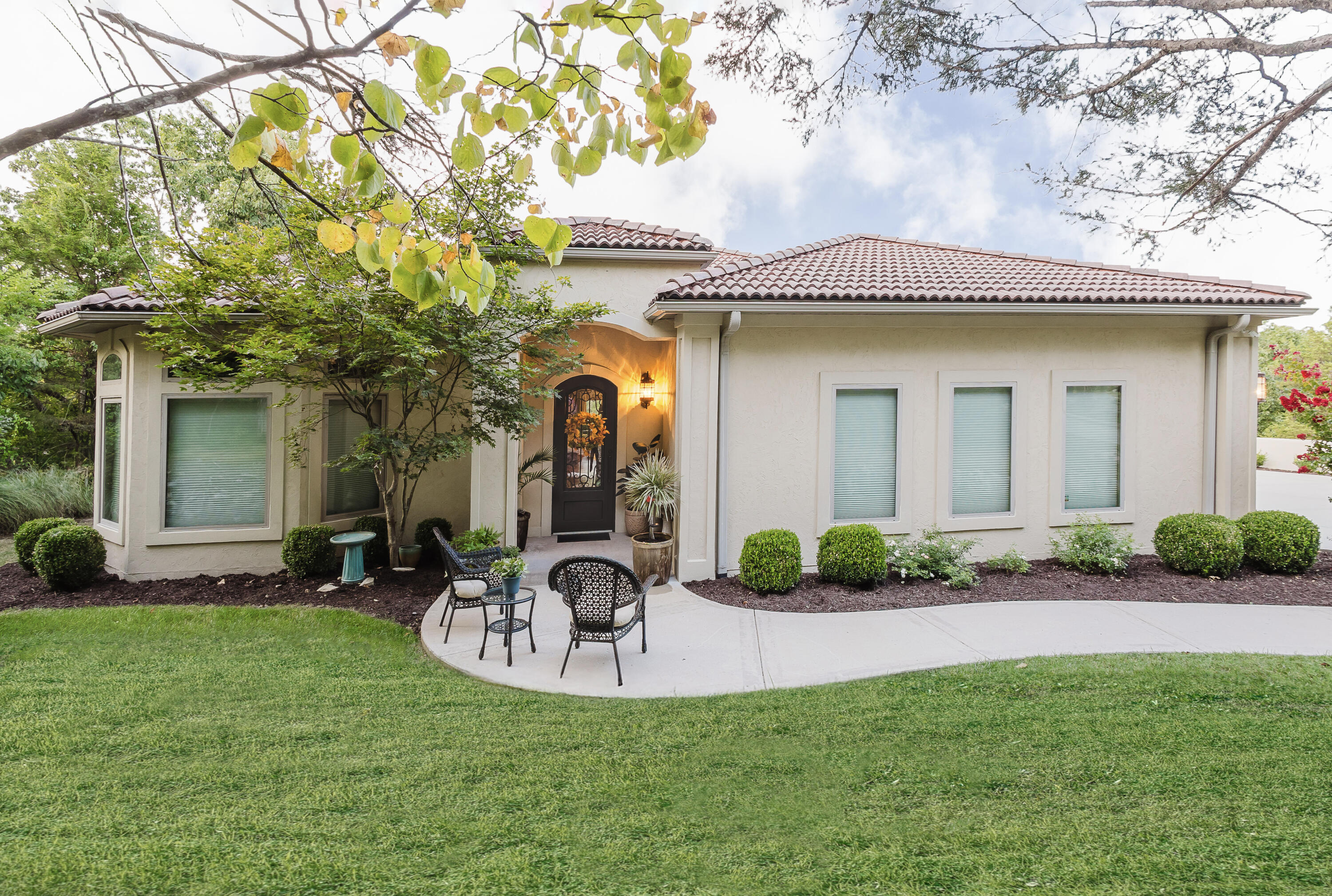128 Pebble Beach Drive Property Photo 1