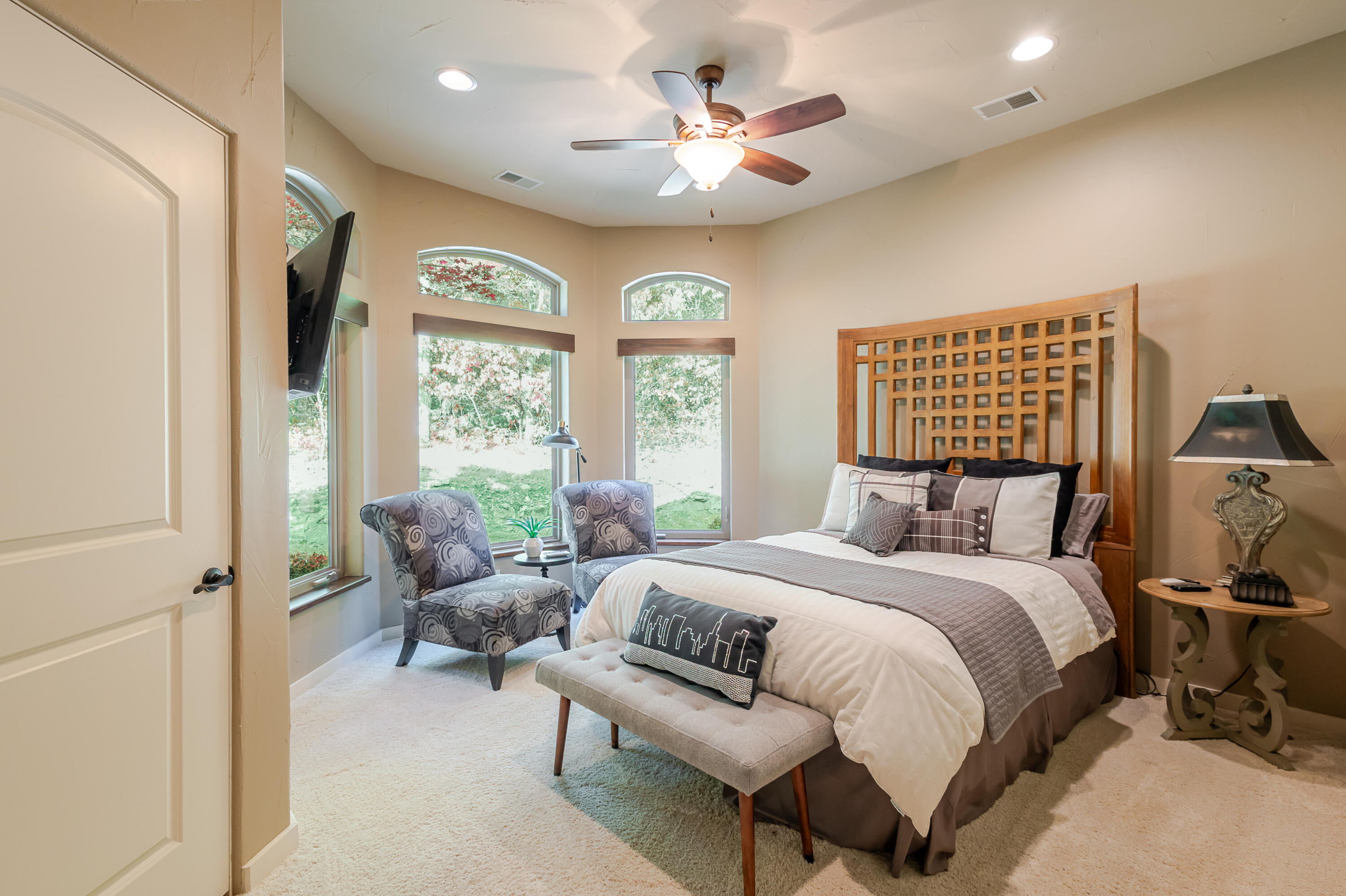 128 Pebble Beach Drive Property Photo 17
