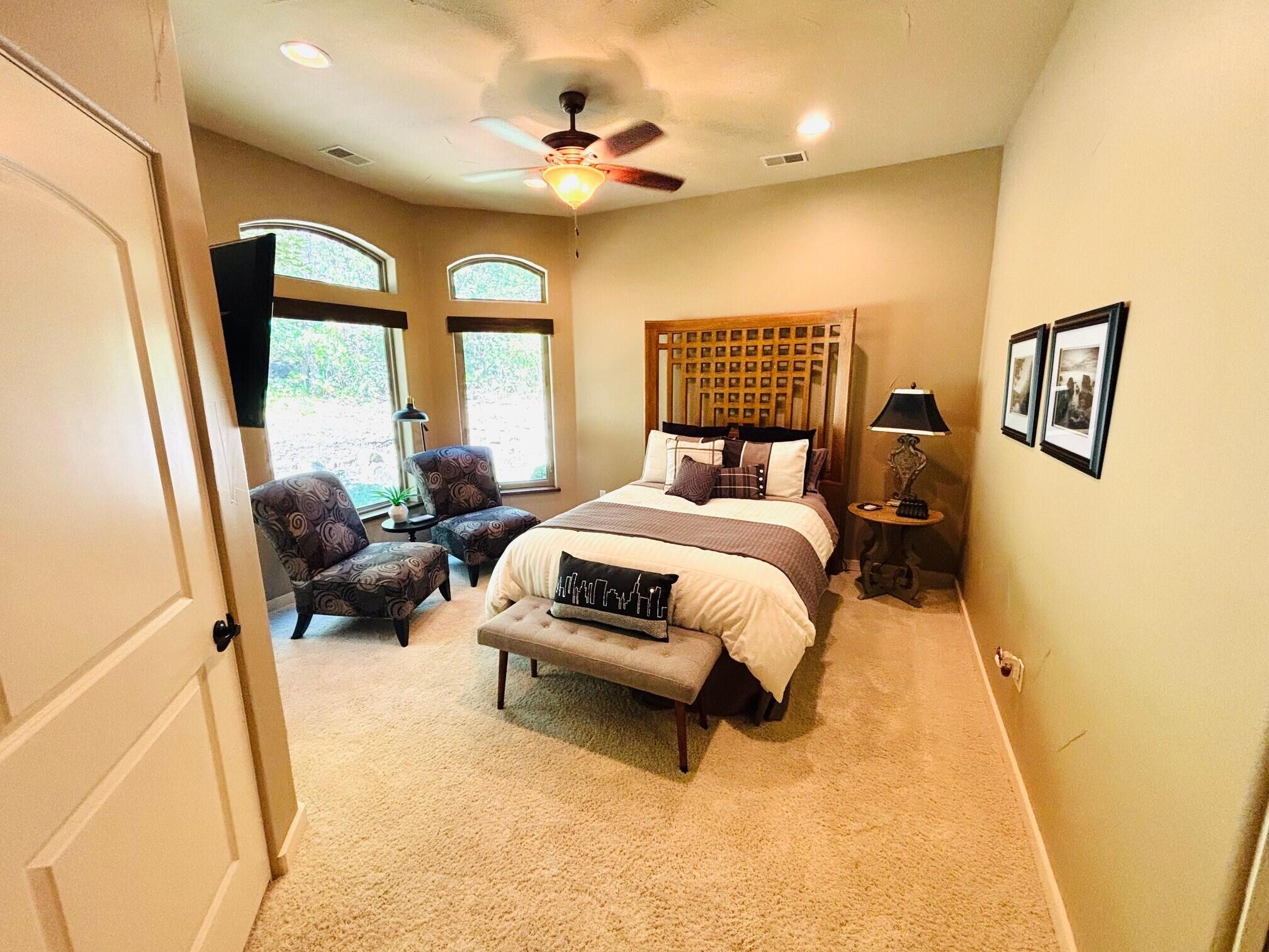 128 Pebble Beach Drive Property Photo 28