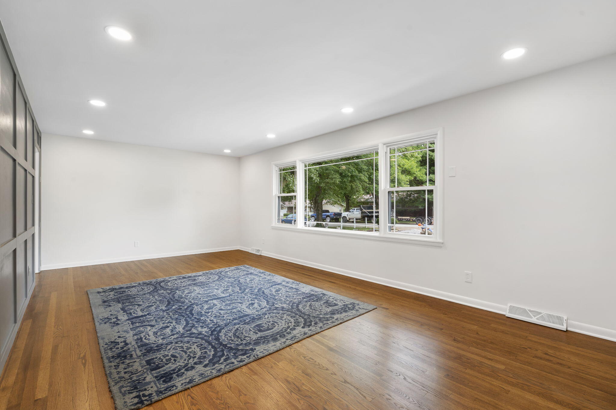 2444 East Langston Street Property Photo 7