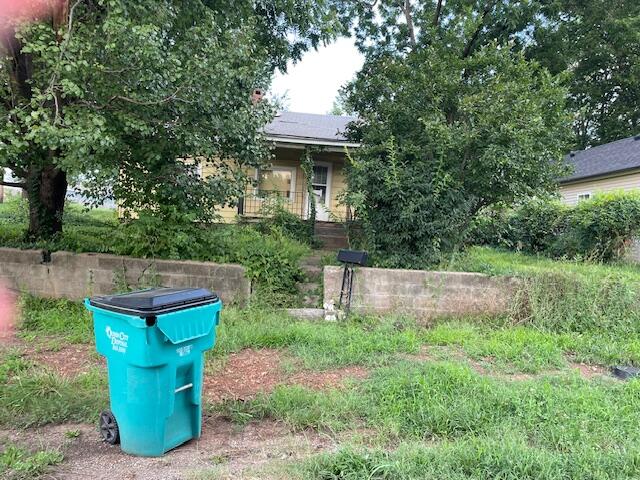 818 West College Street Property Photo 15