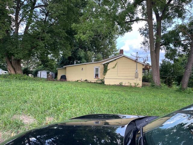 818 West College Street Property Photo 16
