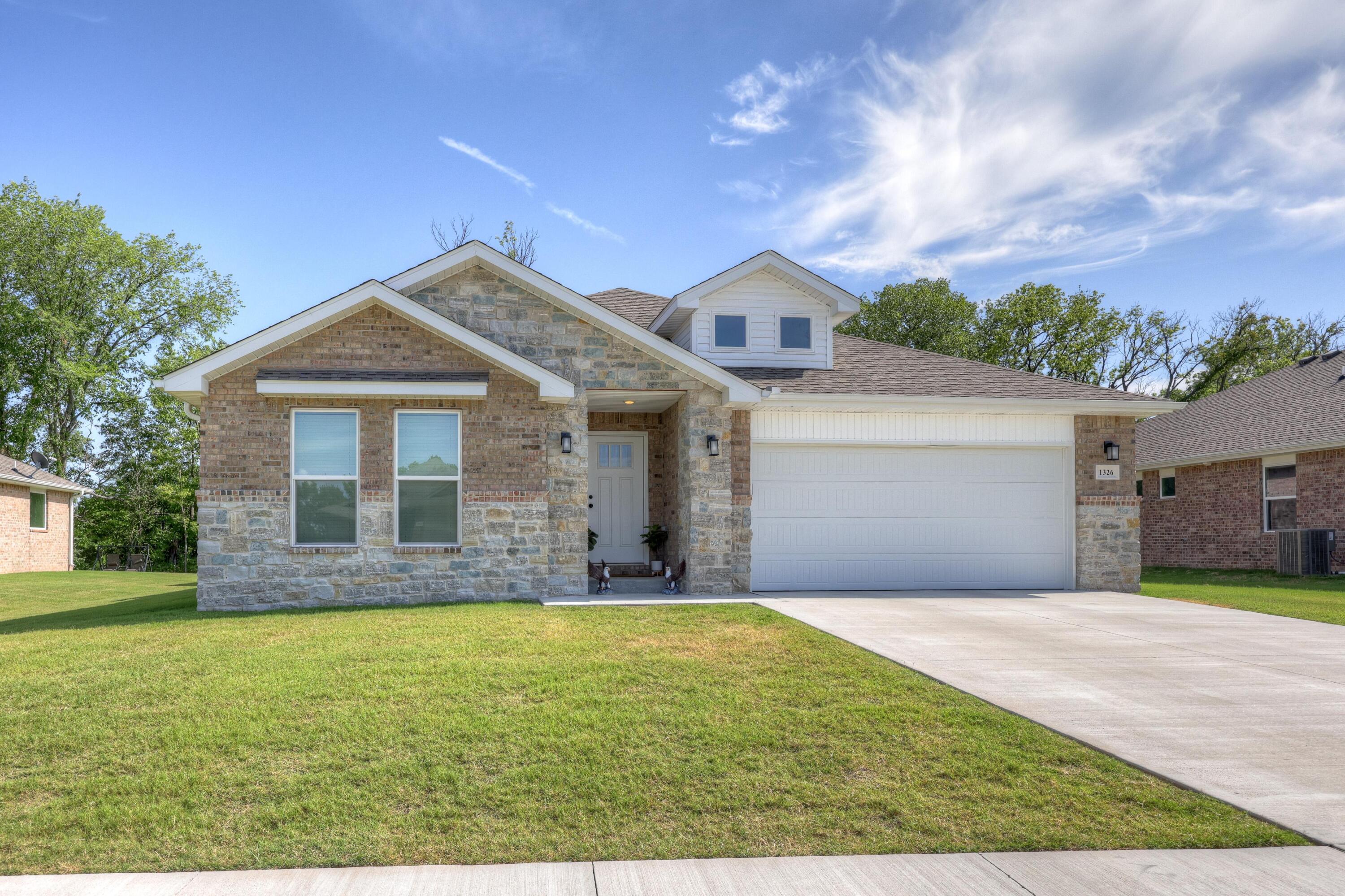 1326 Foundry Drive Property Photo 1
