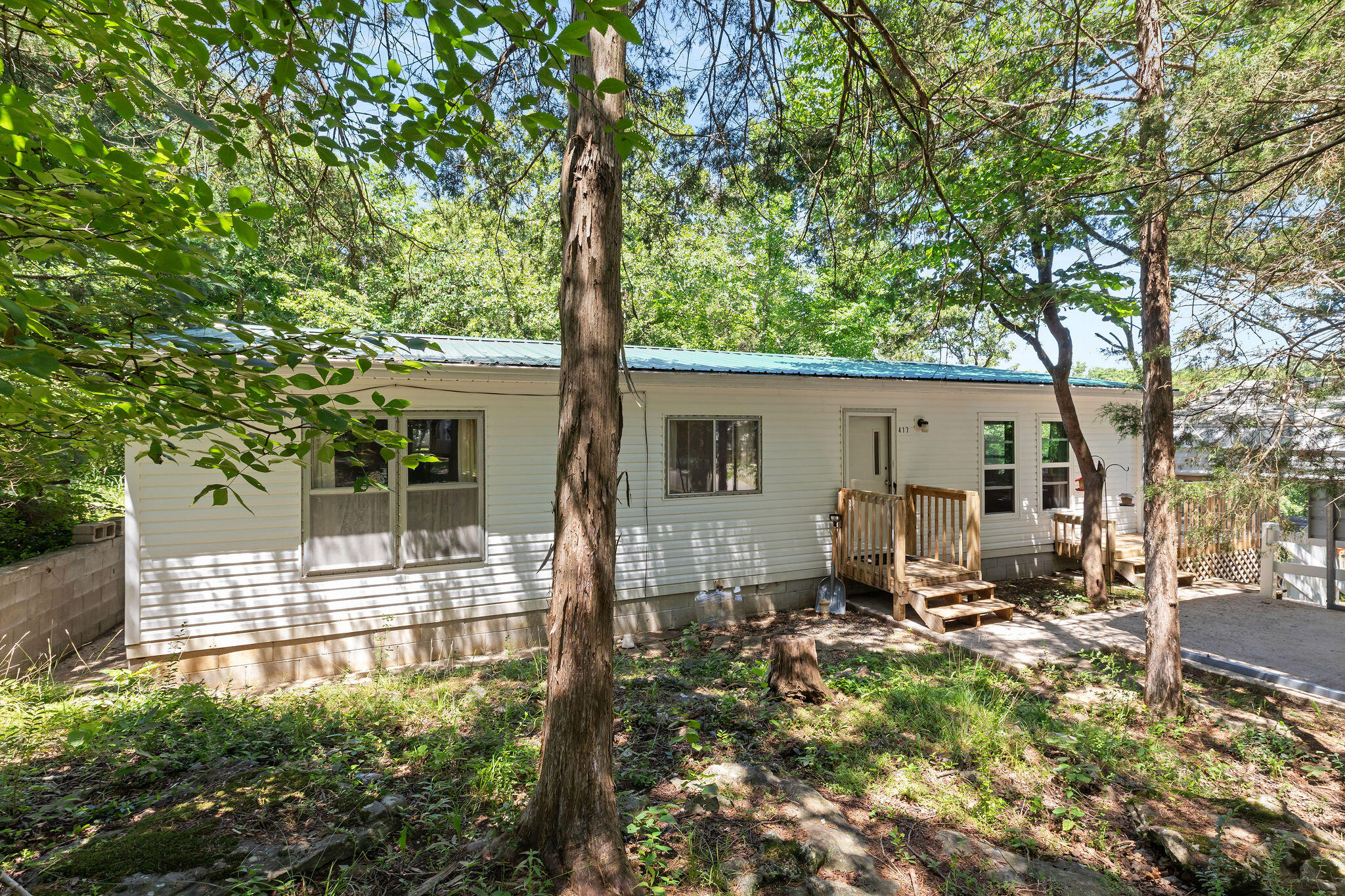 417 Greenbriar Lane Property Photo 1