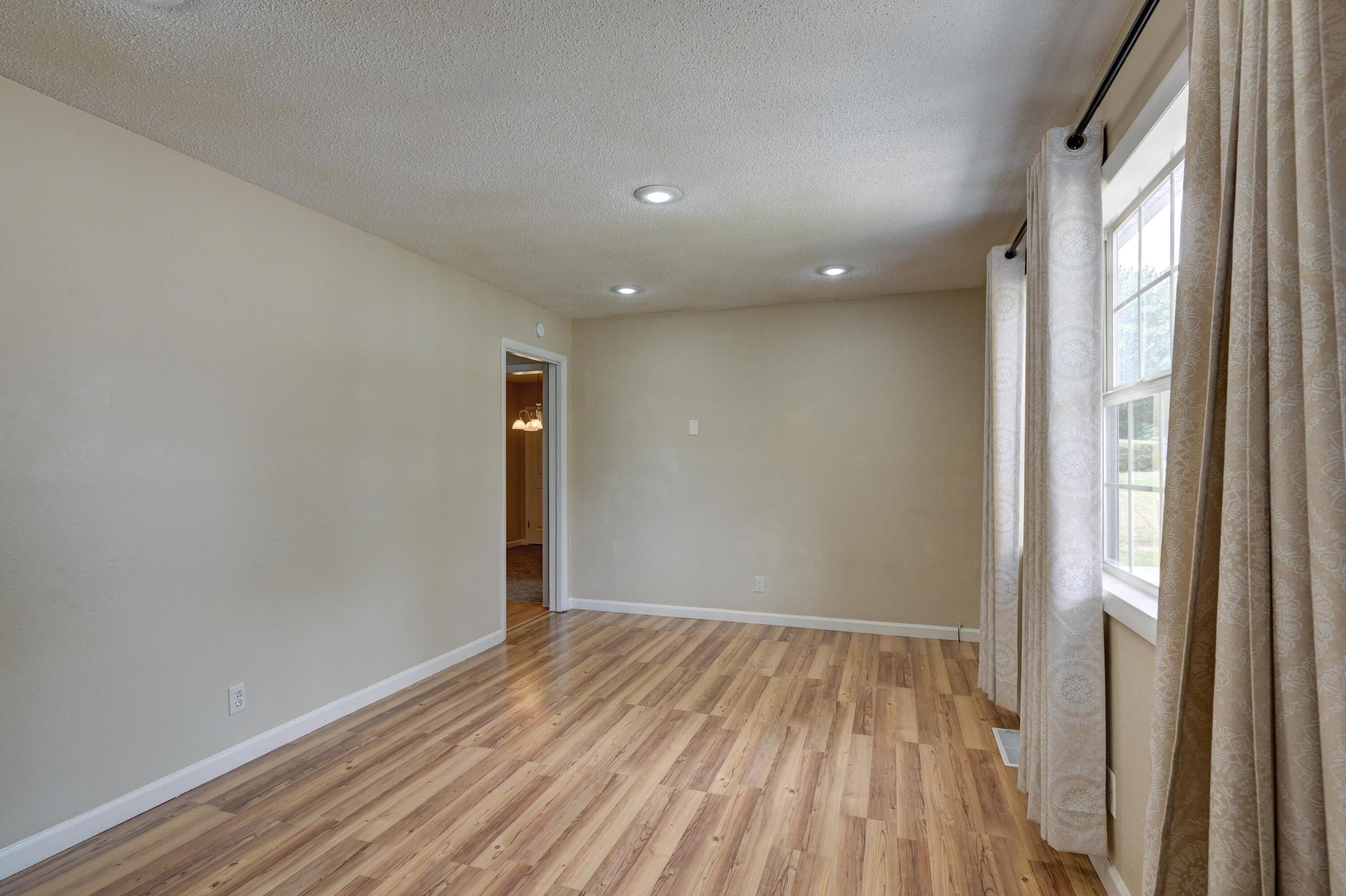 1407 Greenwood Boulevard Property Photo 7