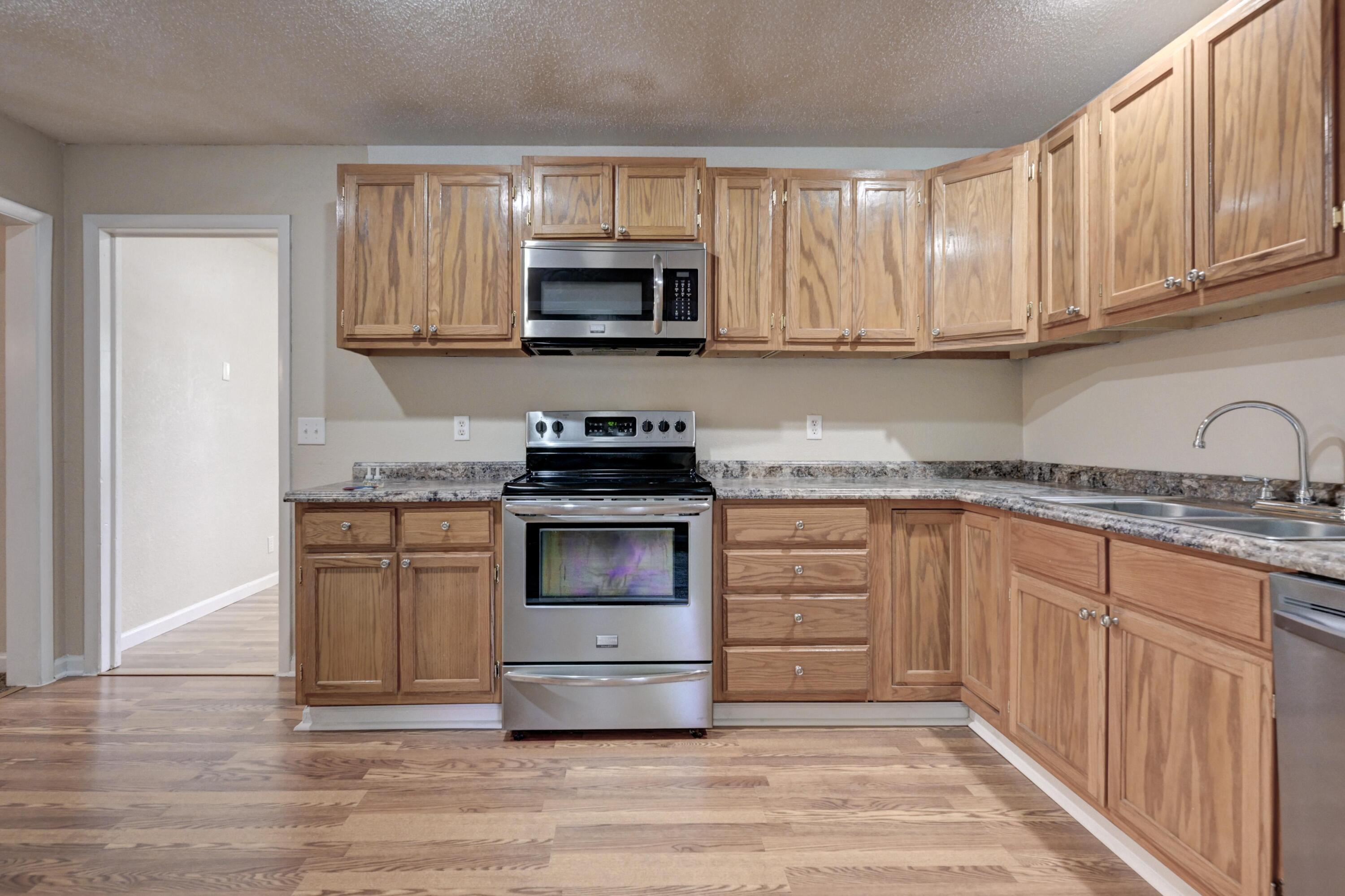 1407 Greenwood Boulevard Property Photo 8