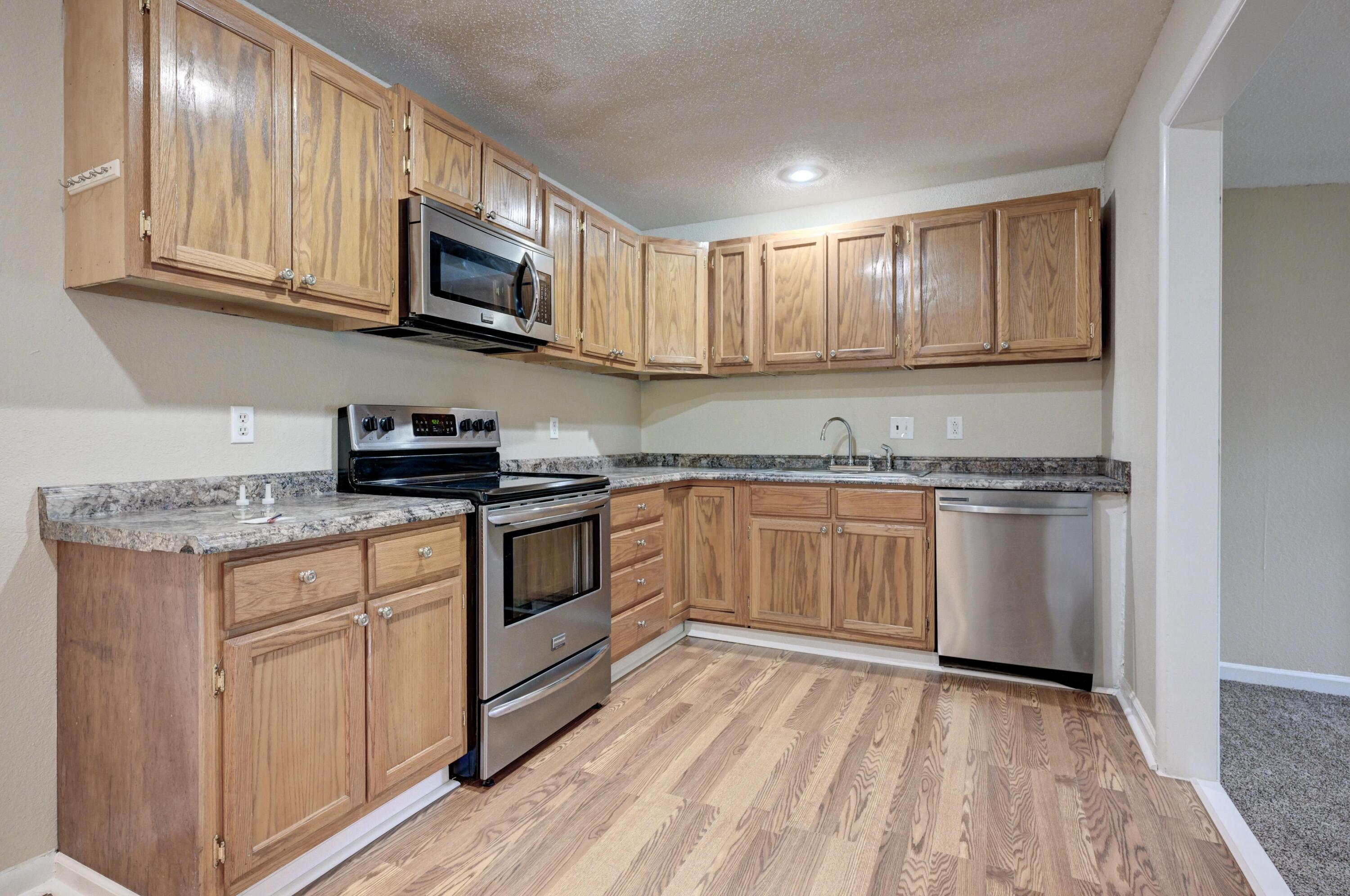 1407 Greenwood Boulevard Property Photo 10