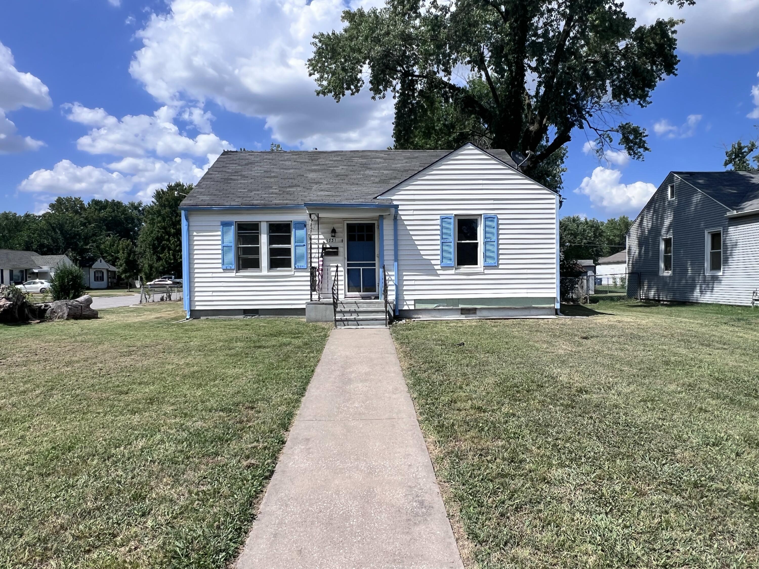 1731 Hillcrest Drive Property Photo 1
