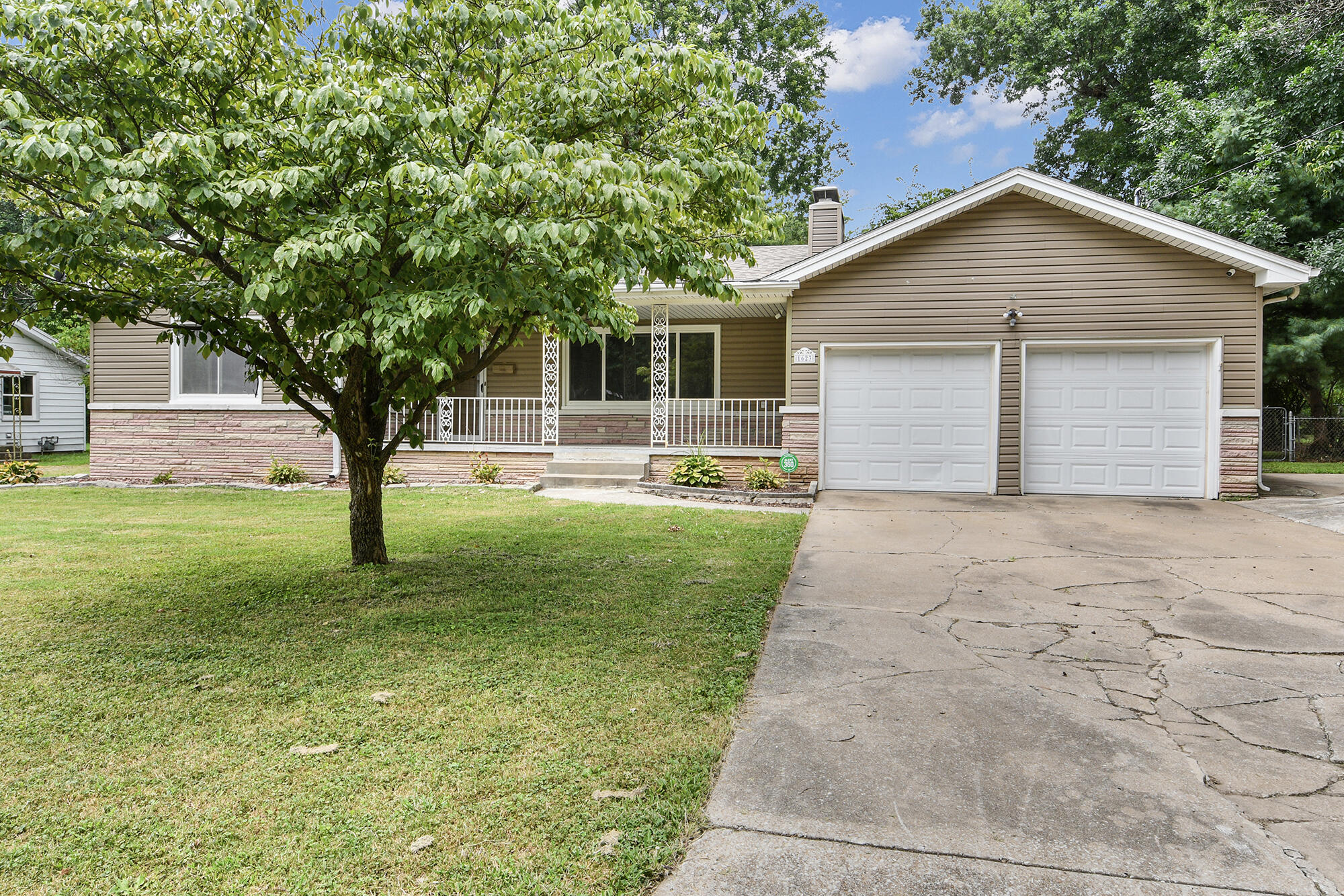 1623 South Link Avenue Property Photo 2