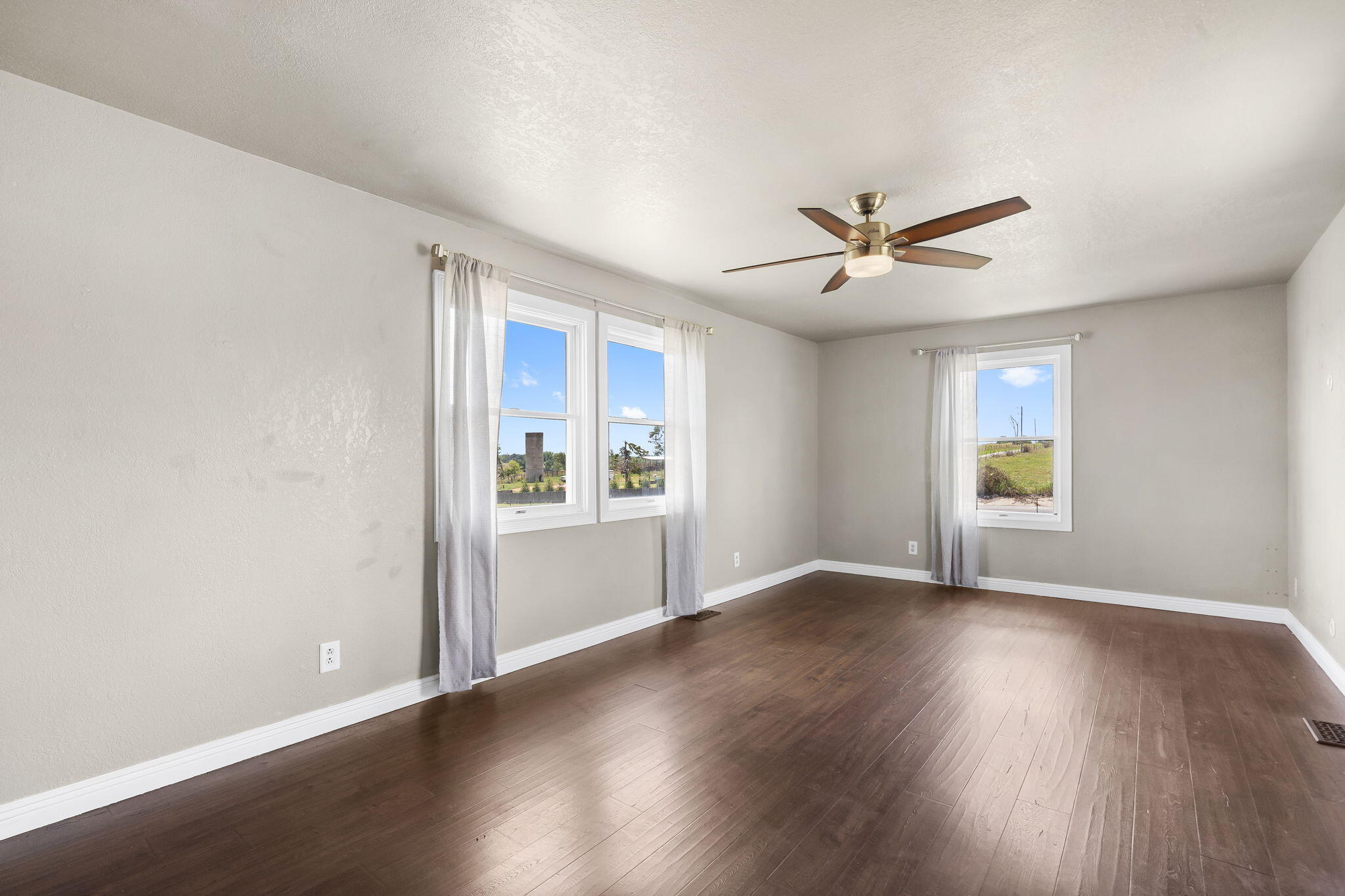 18042 Lawrence 2230 Property Photo 7