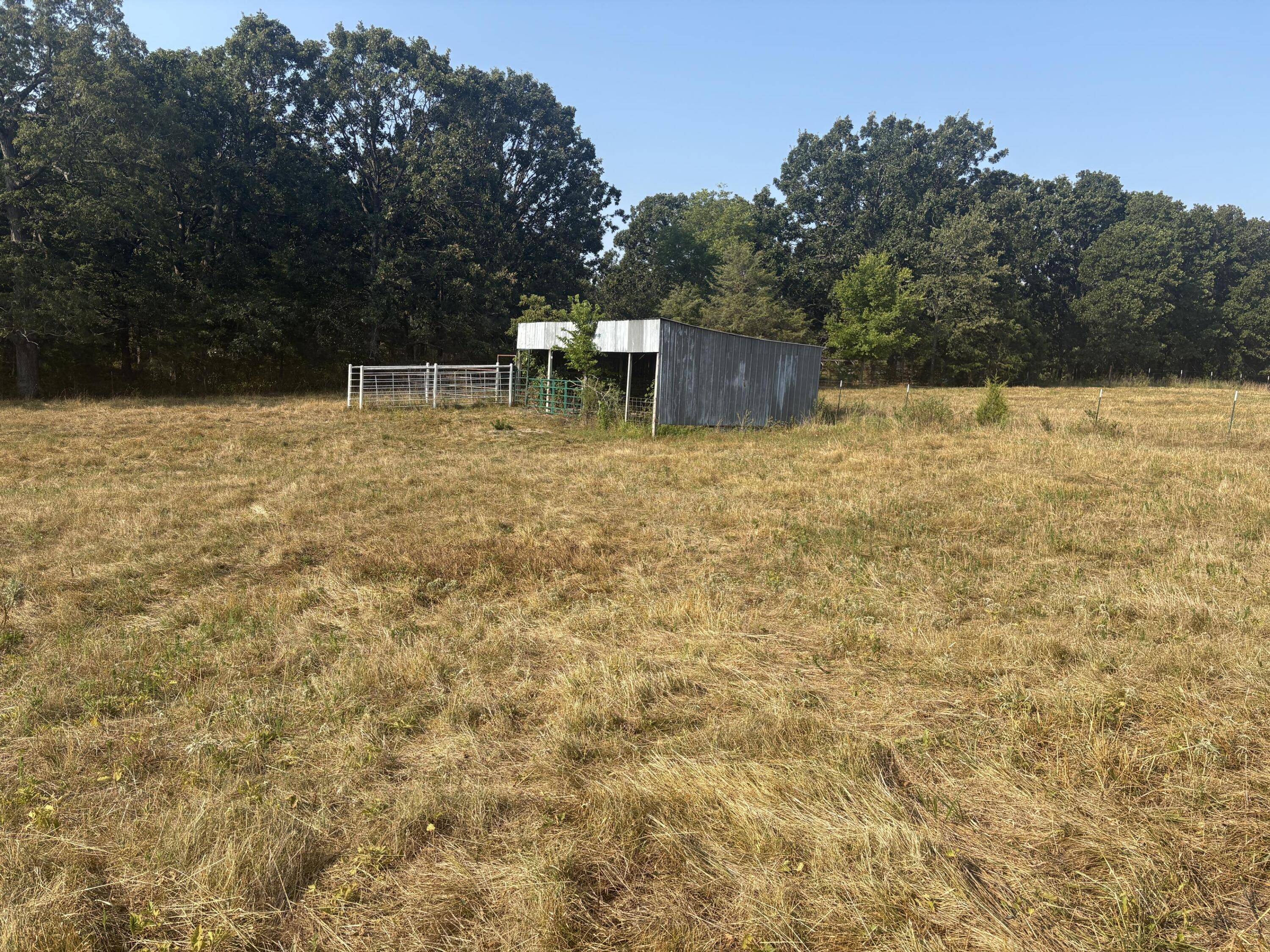 000 Farm Road 1220 Property Photo 2