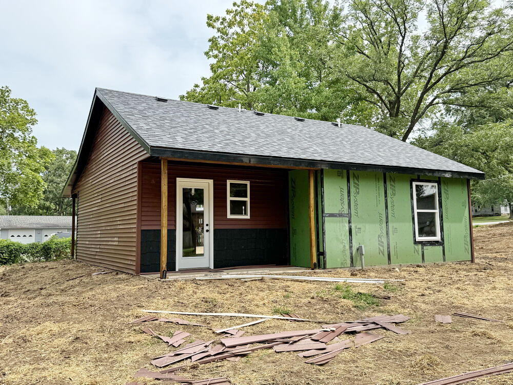 206 West Fields Boulevard Property Photo 10