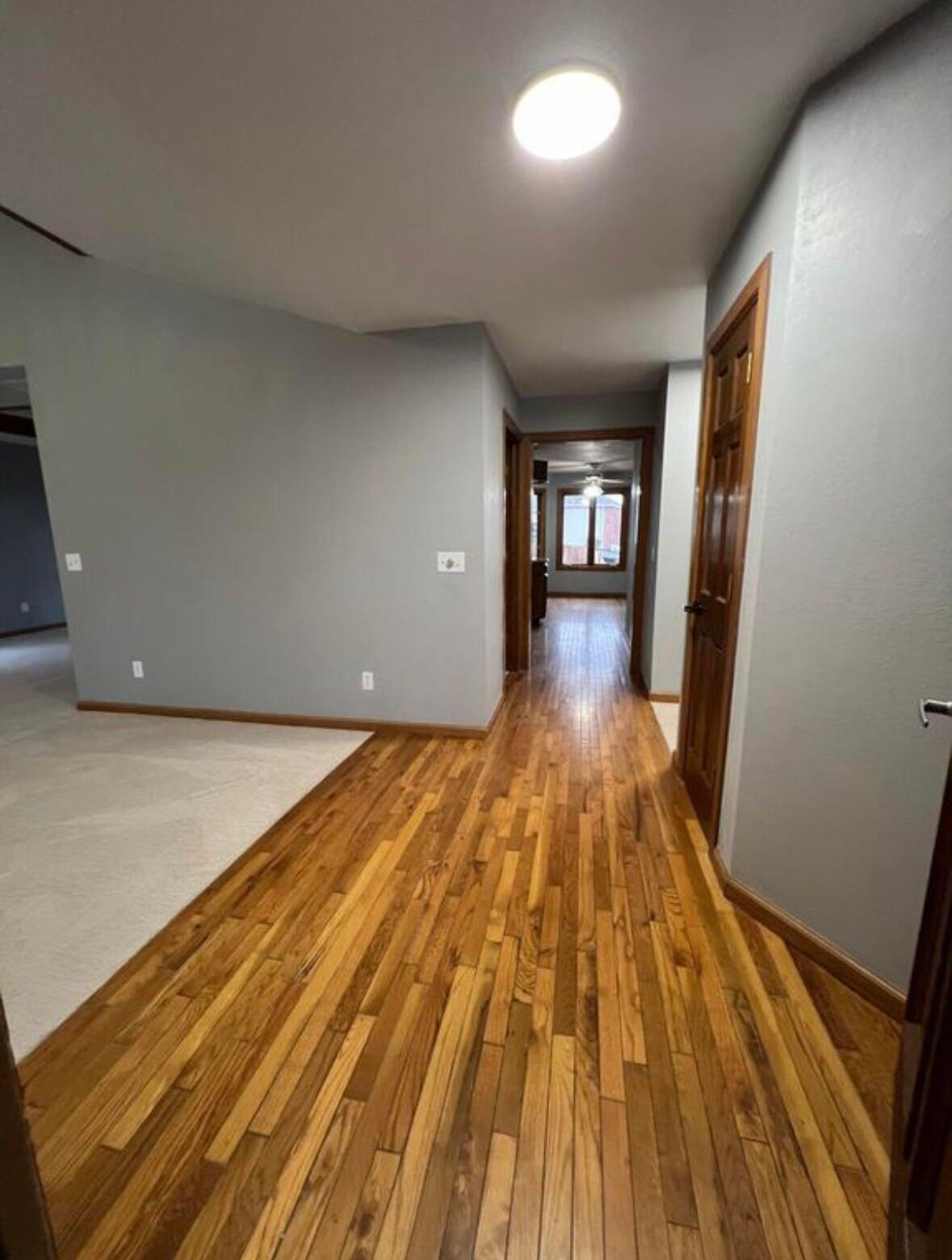 751 West Sherwood Drive Property Photo 4