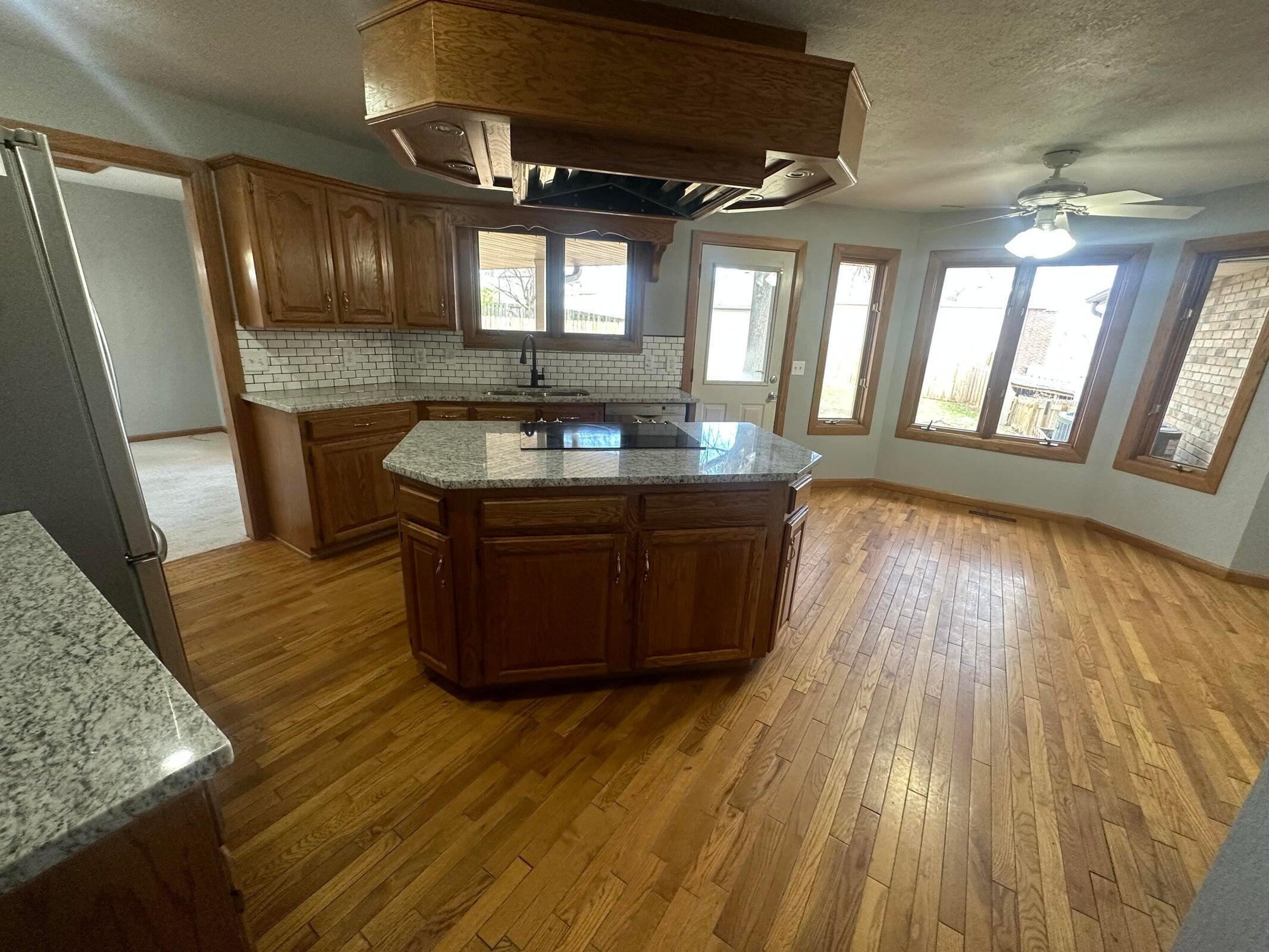 751 West Sherwood Drive Property Photo 18
