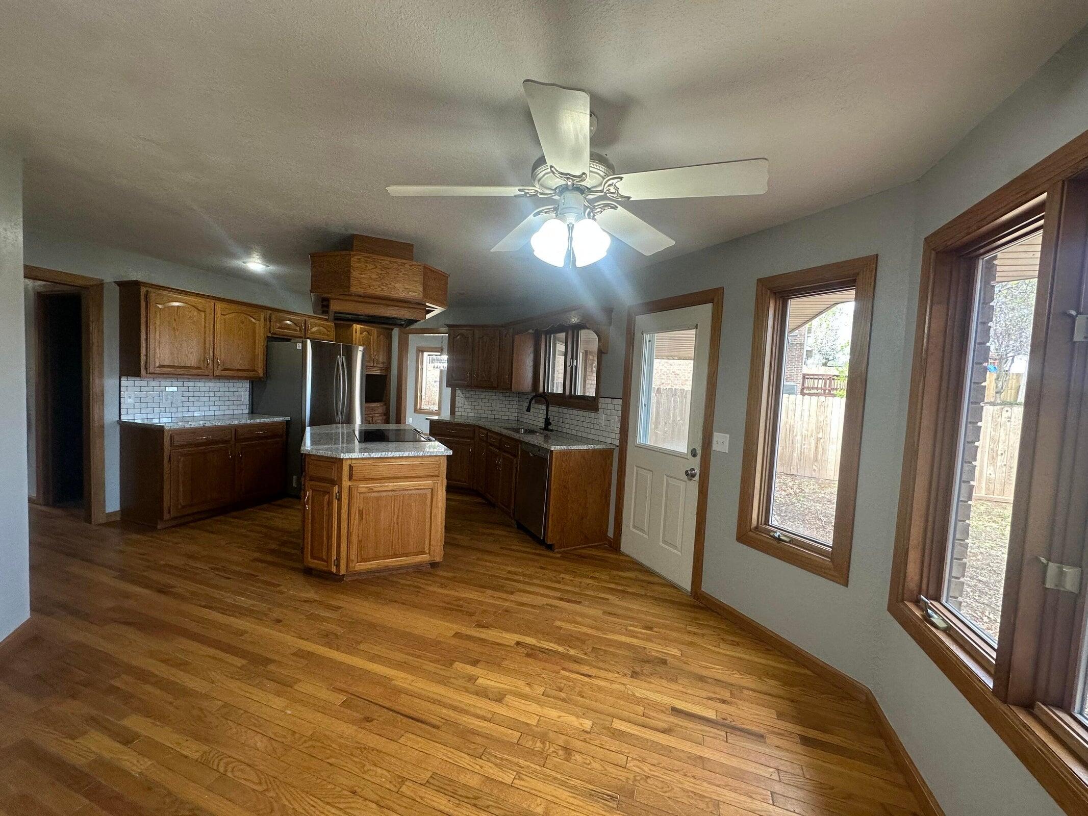 751 West Sherwood Drive Property Photo 20