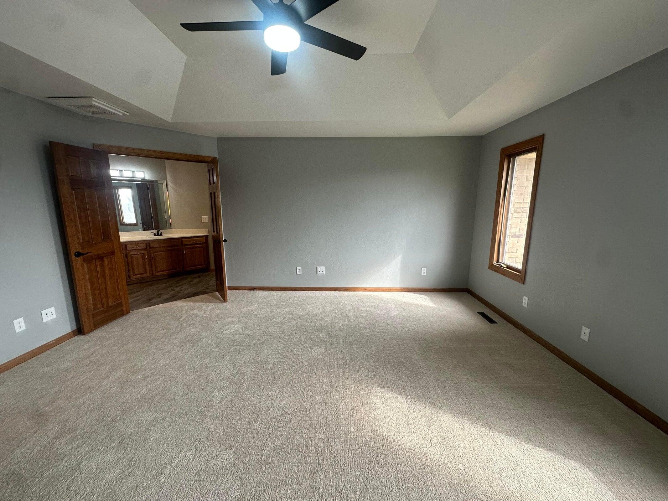 751 West Sherwood Drive Property Photo 24