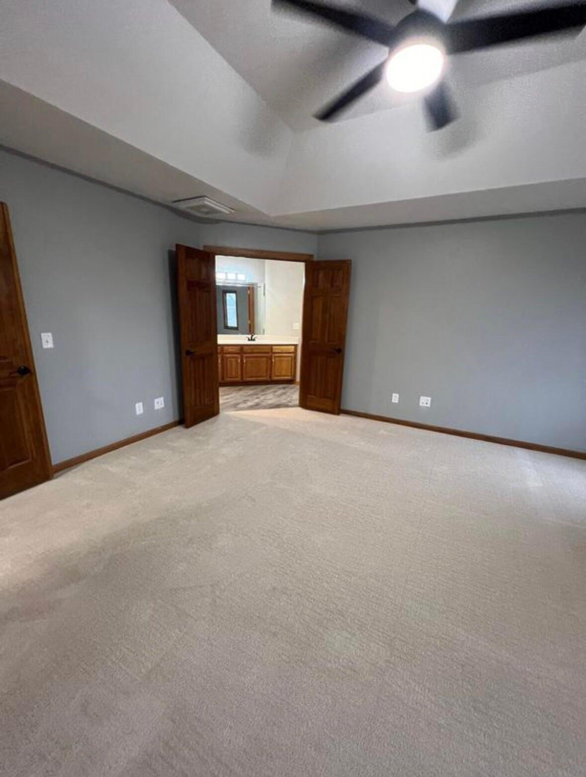 751 West Sherwood Drive Property Photo 25