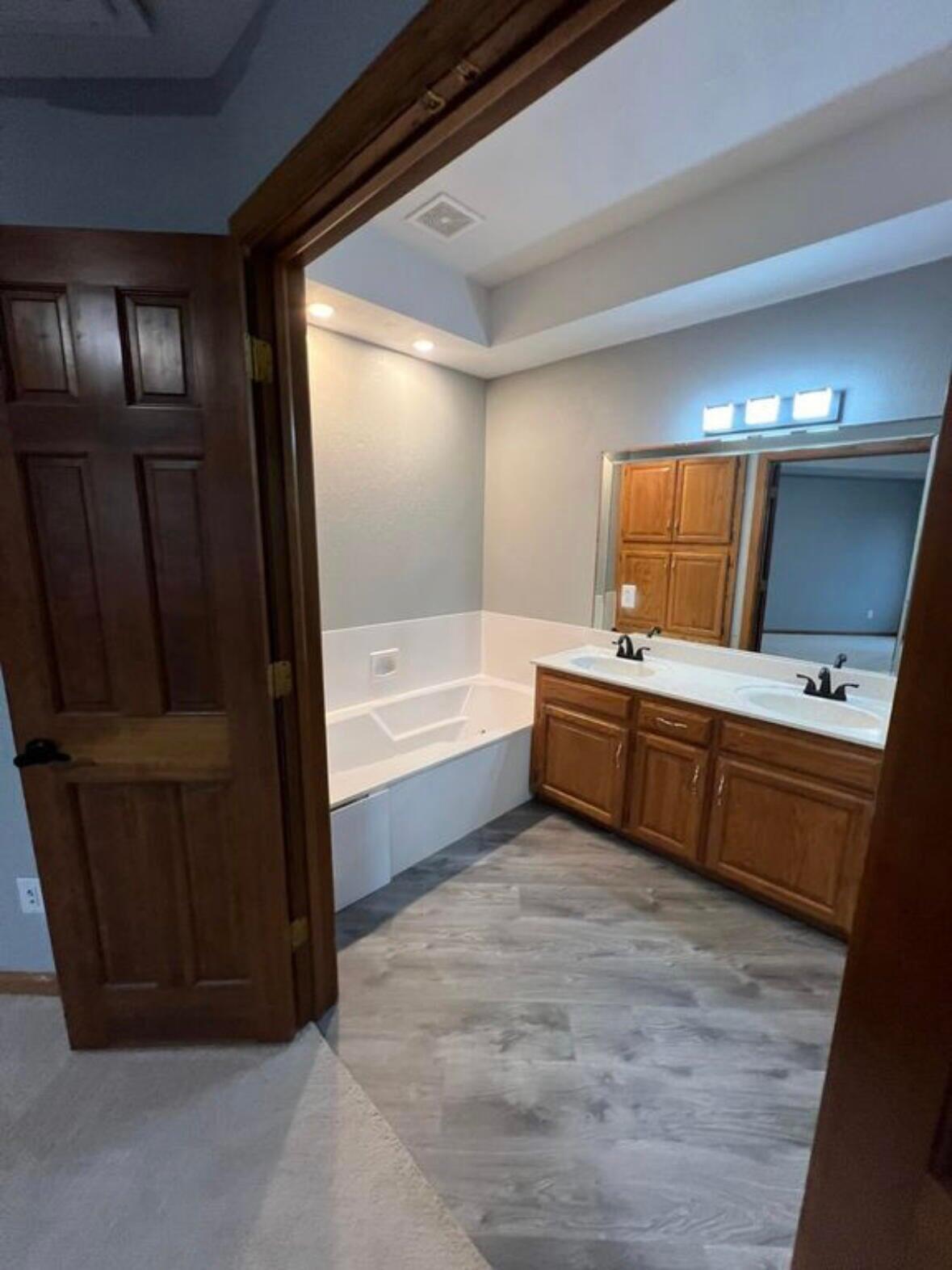 751 West Sherwood Drive Property Photo 26