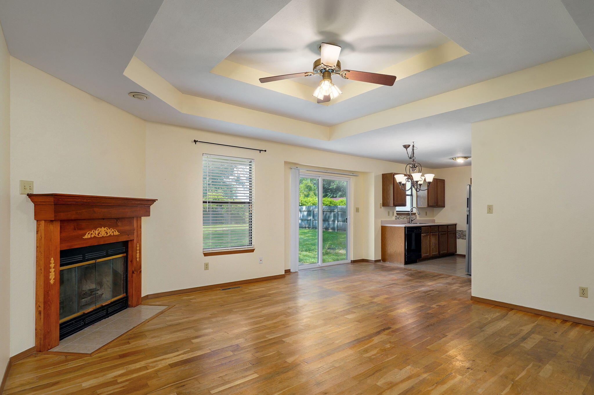 2455 West Roxbury Street Property Photo 7