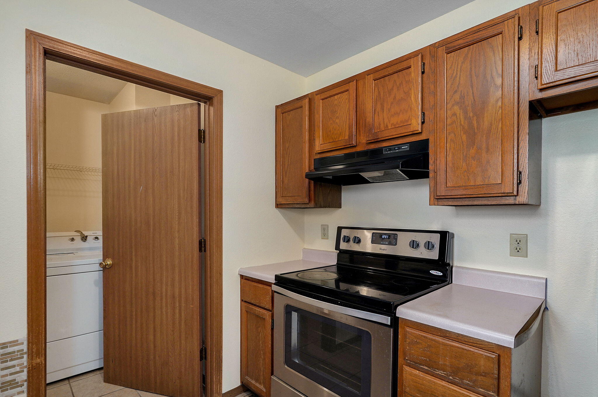 2455 West Roxbury Street Property Photo 12