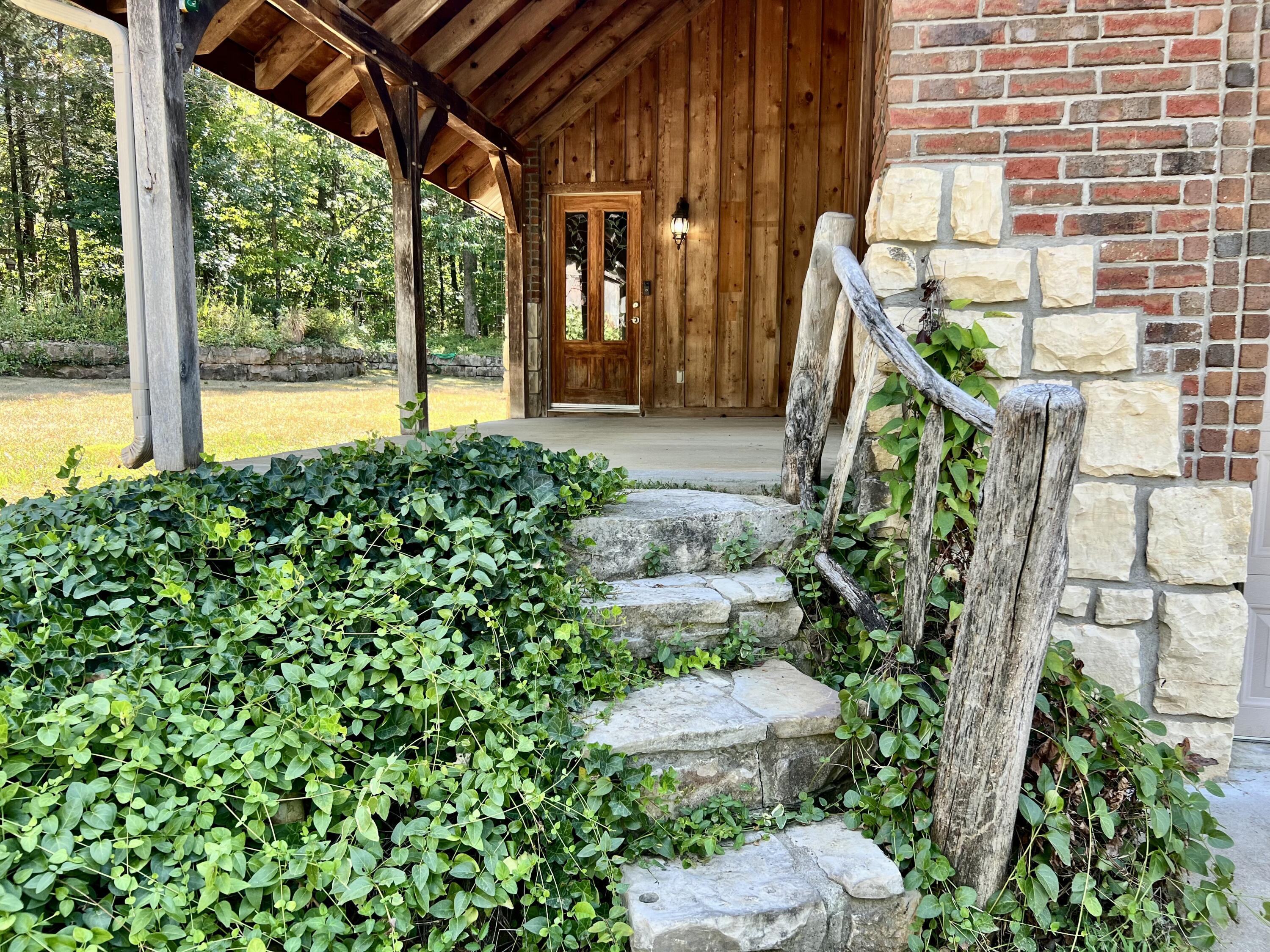 646 Rosewood Drive Property Photo 8
