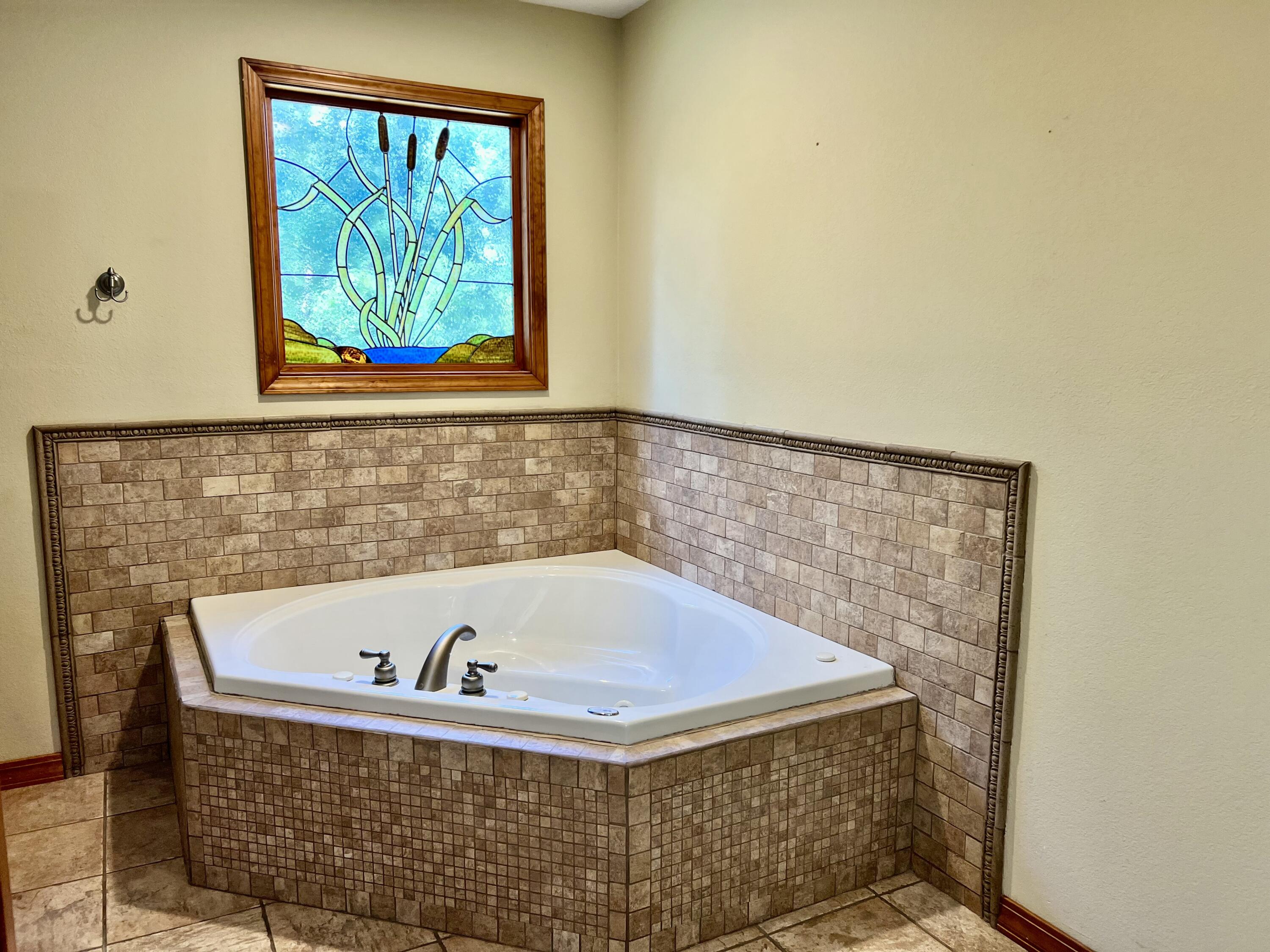 646 Rosewood Drive Property Photo 27