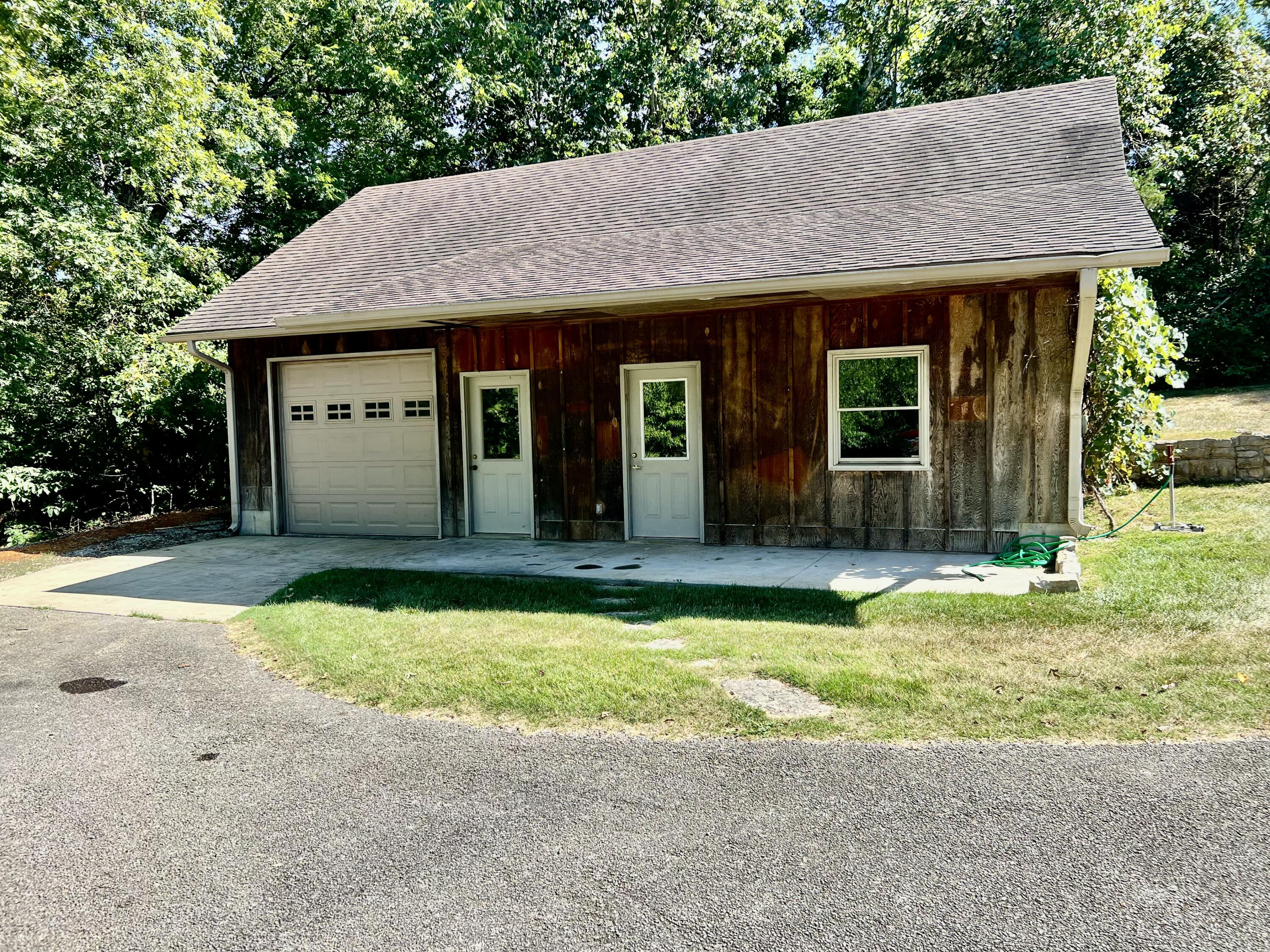 646 Rosewood Drive Property Photo 43