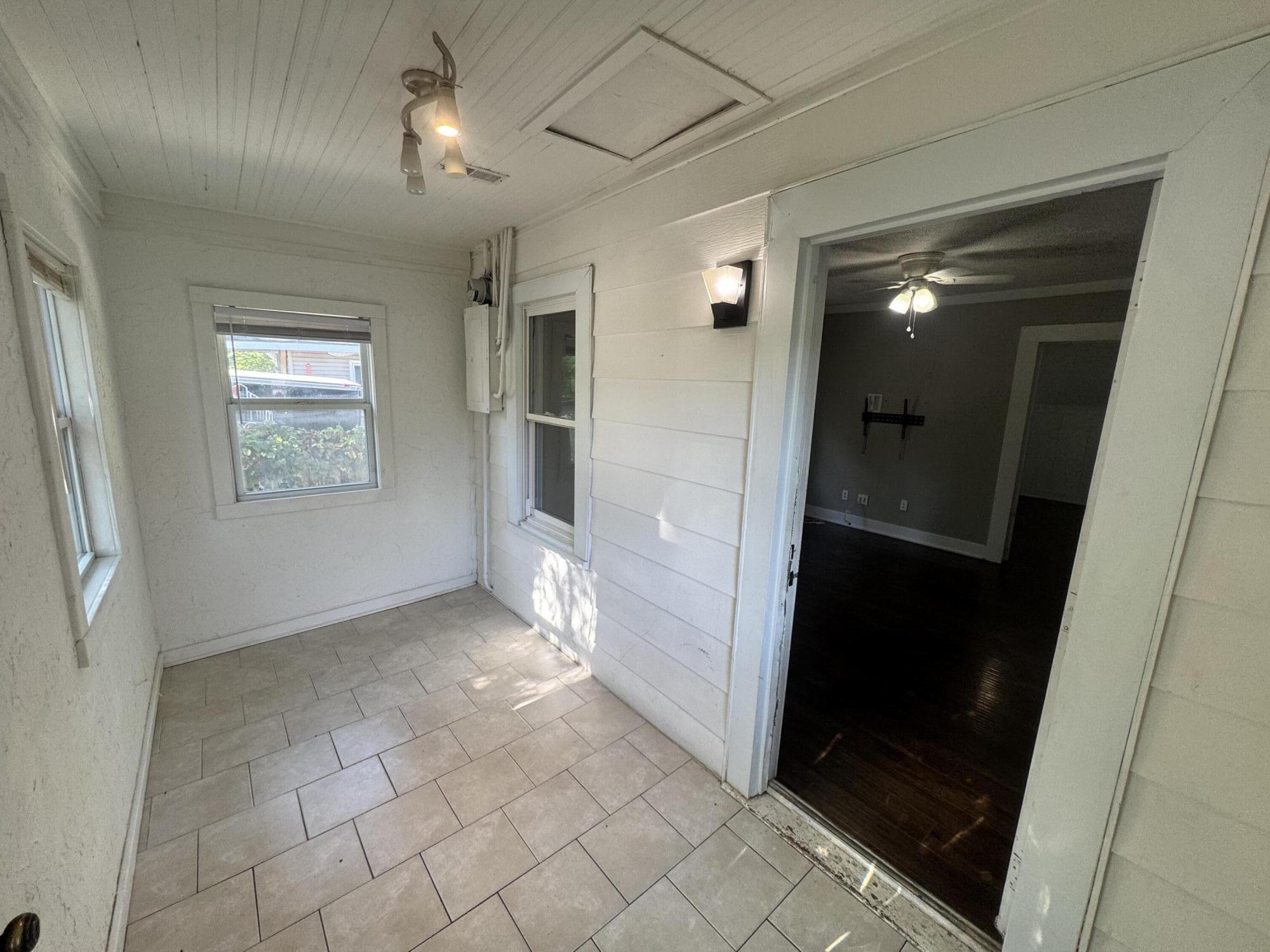 2227 North Elizabeth Avenue Property Photo 1