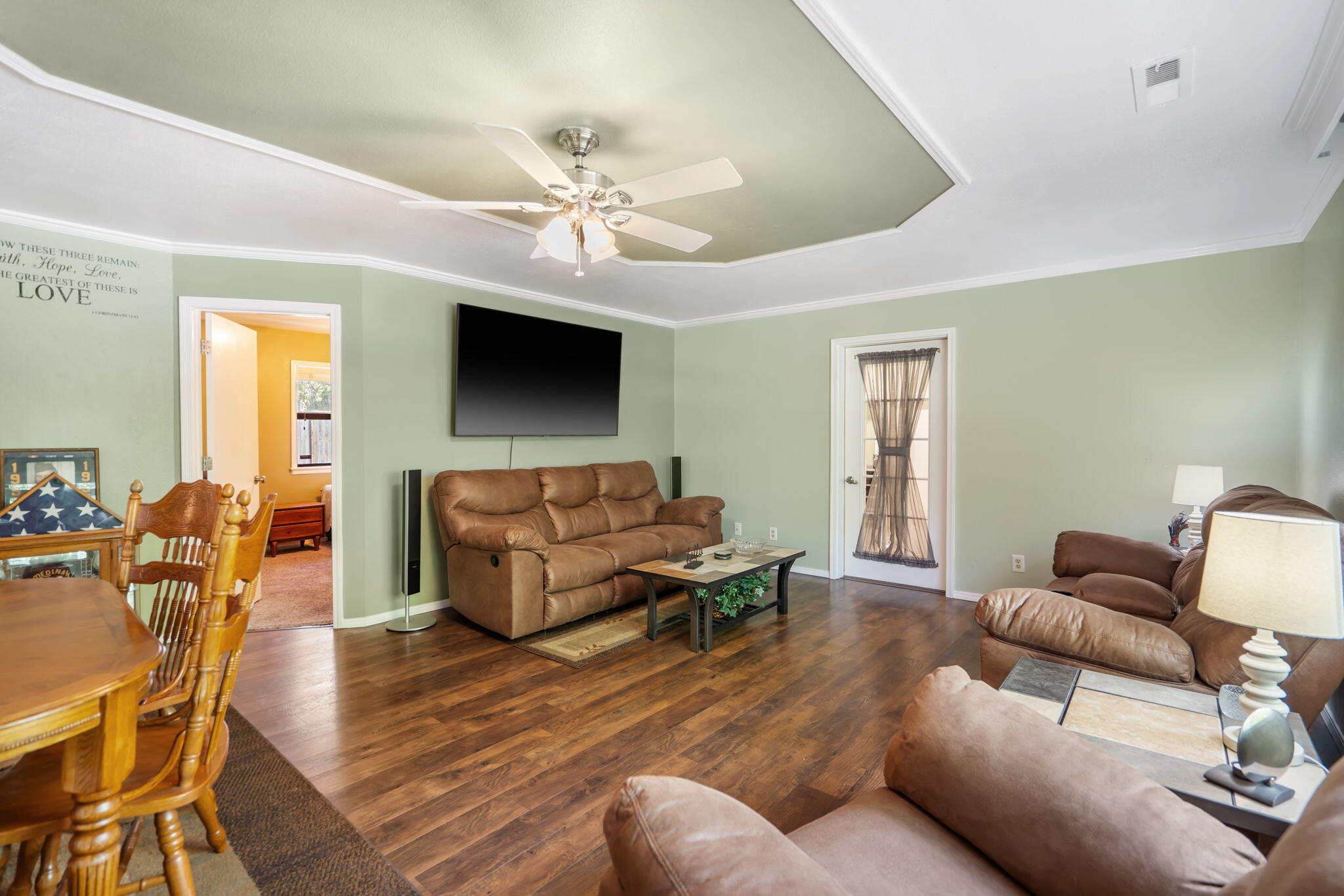 1101 Lake Bluff Drive Property Photo 14