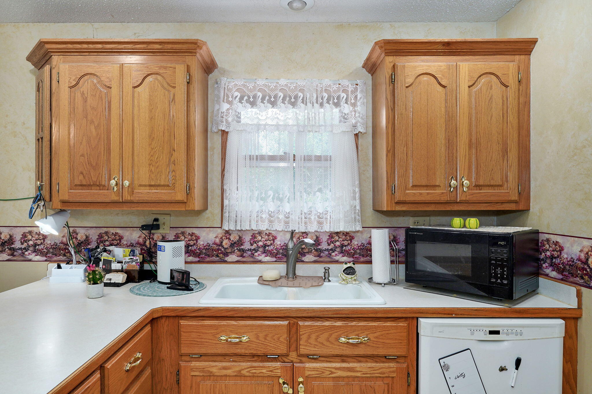 206 East Dennis Street Property Photo 9
