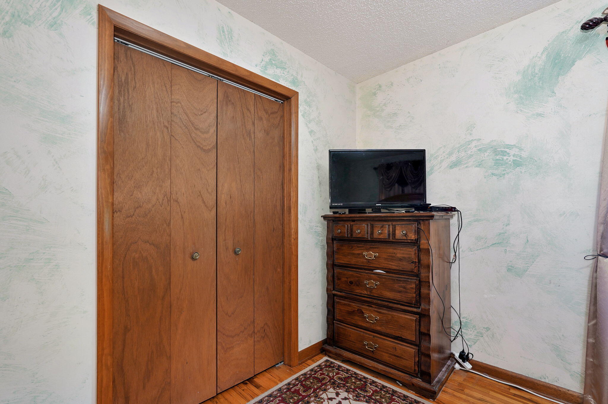 206 East Dennis Street Property Photo 23