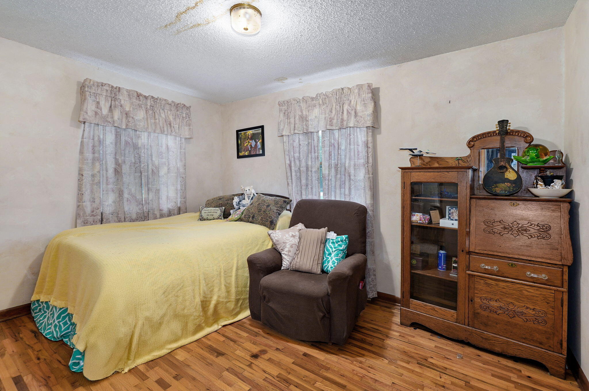 206 East Dennis Street Property Photo 25