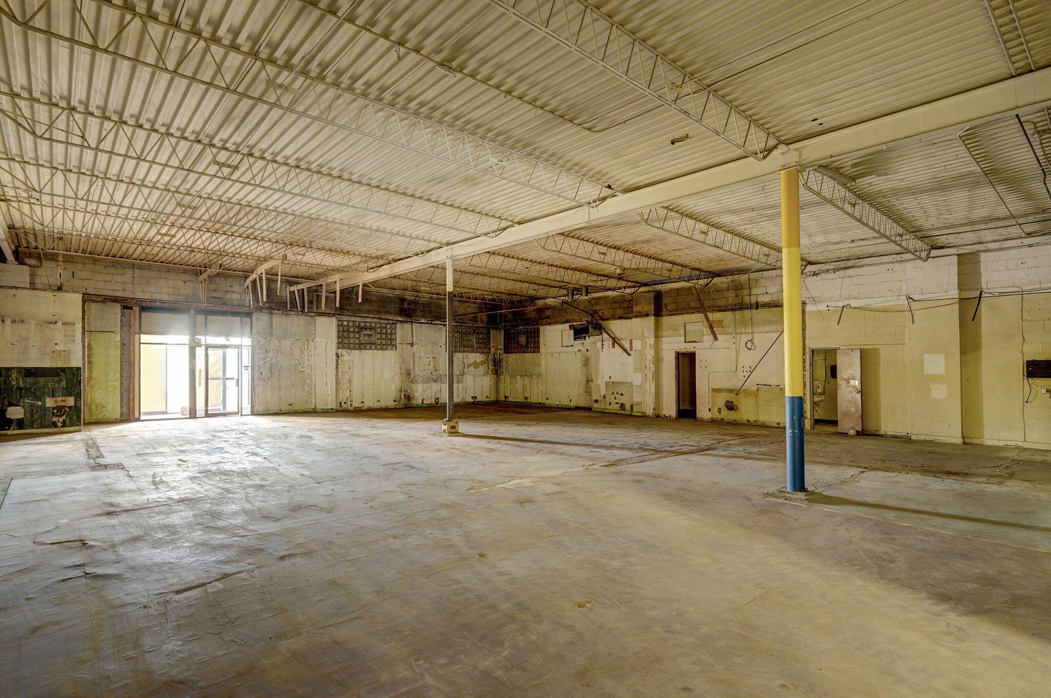 1301 West Webster Street Property Photo 13
