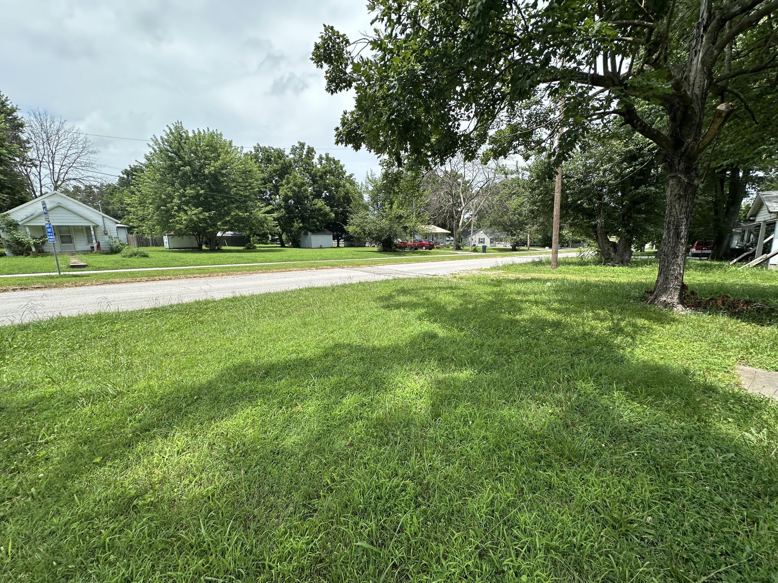 226 South Dunnegan Avenue Property Photo 18