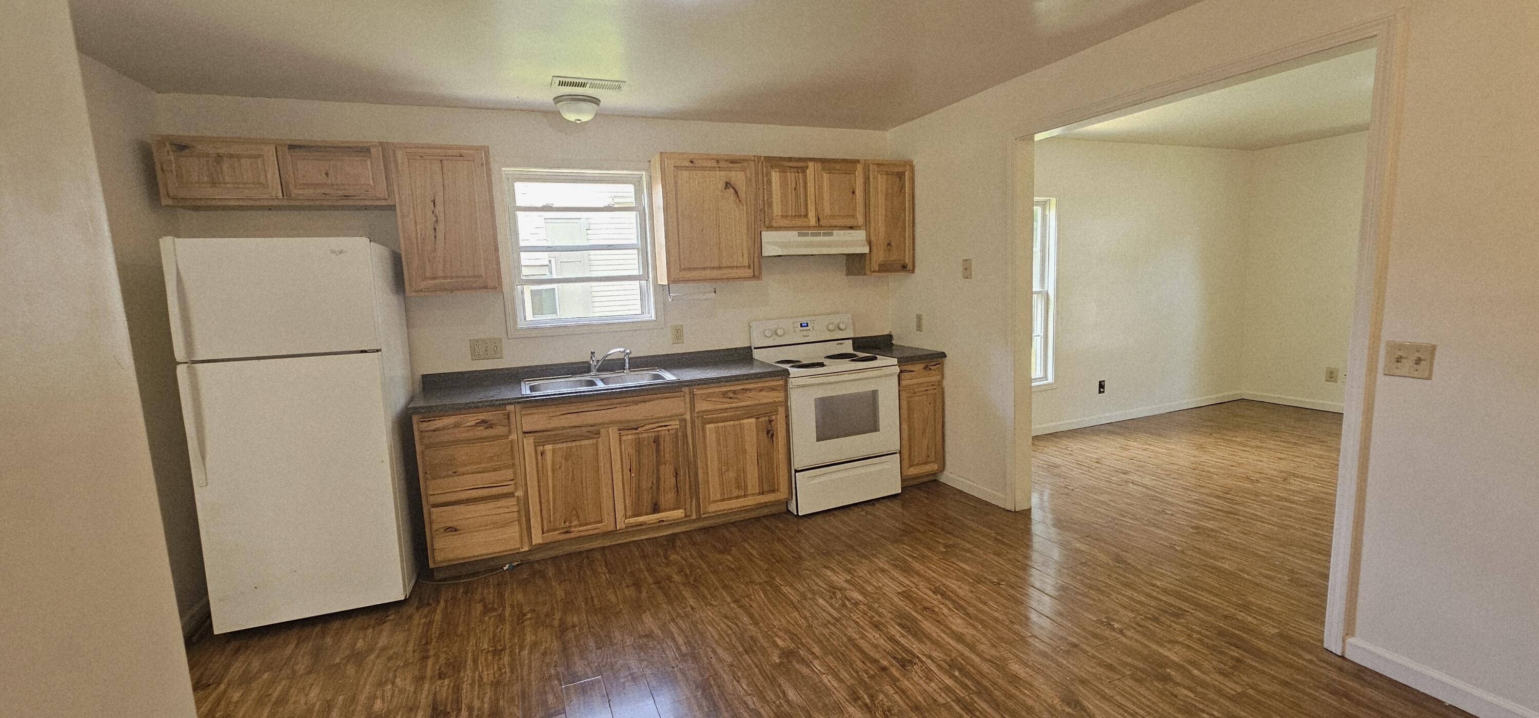 830 West Scott Street Property Photo 6