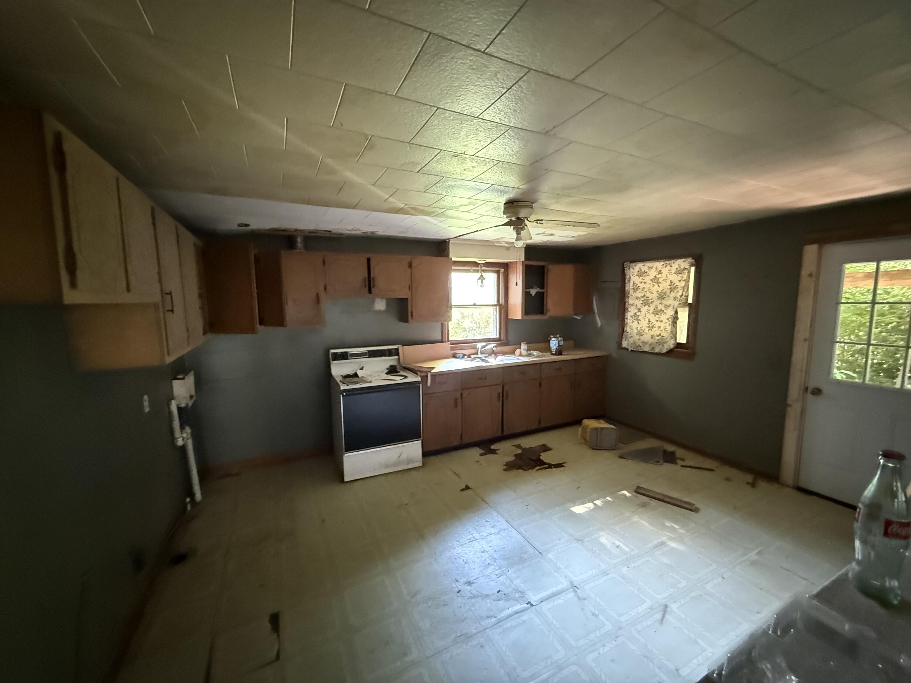 7602 Maple Street Property Photo 4