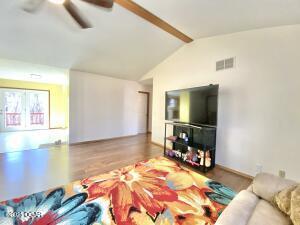 4815 Kingswood Lane Property Photo 8
