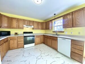 4815 Kingswood Lane Property Photo 14