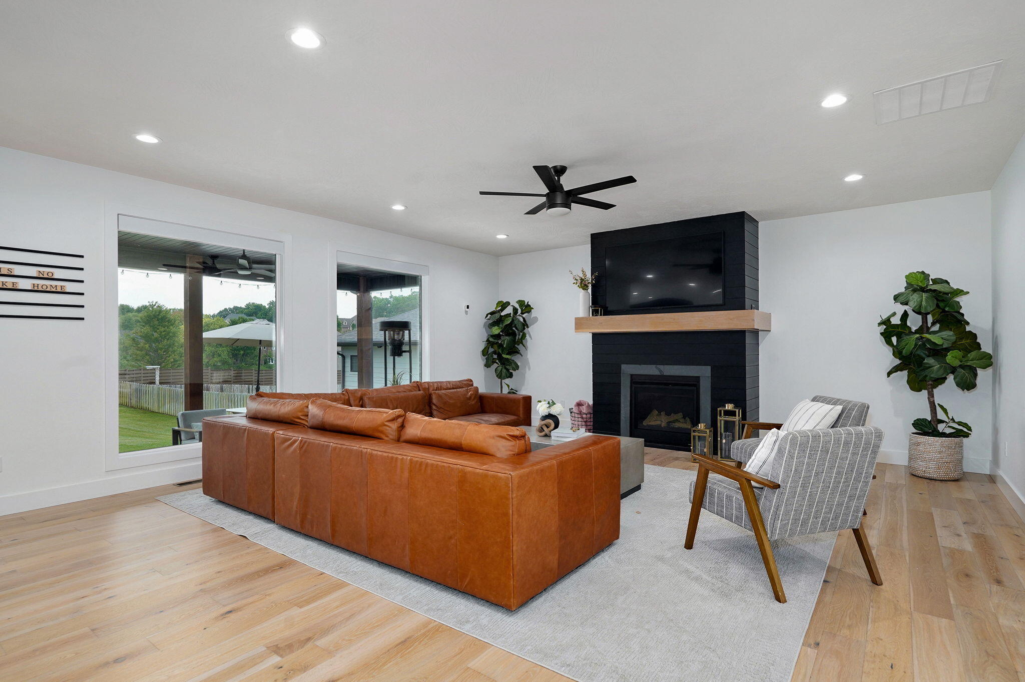 6116 South Hampton Avenue Property Photo 8