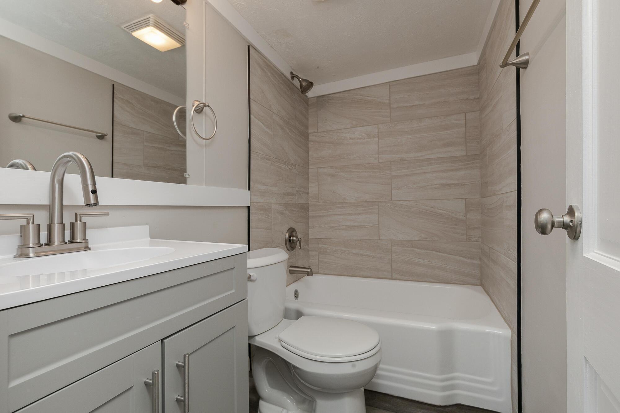2125 North National Avenue Property Photo 13