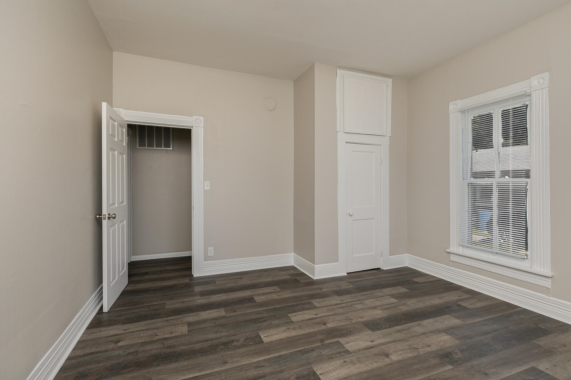 2125 North National Avenue Property Photo 14