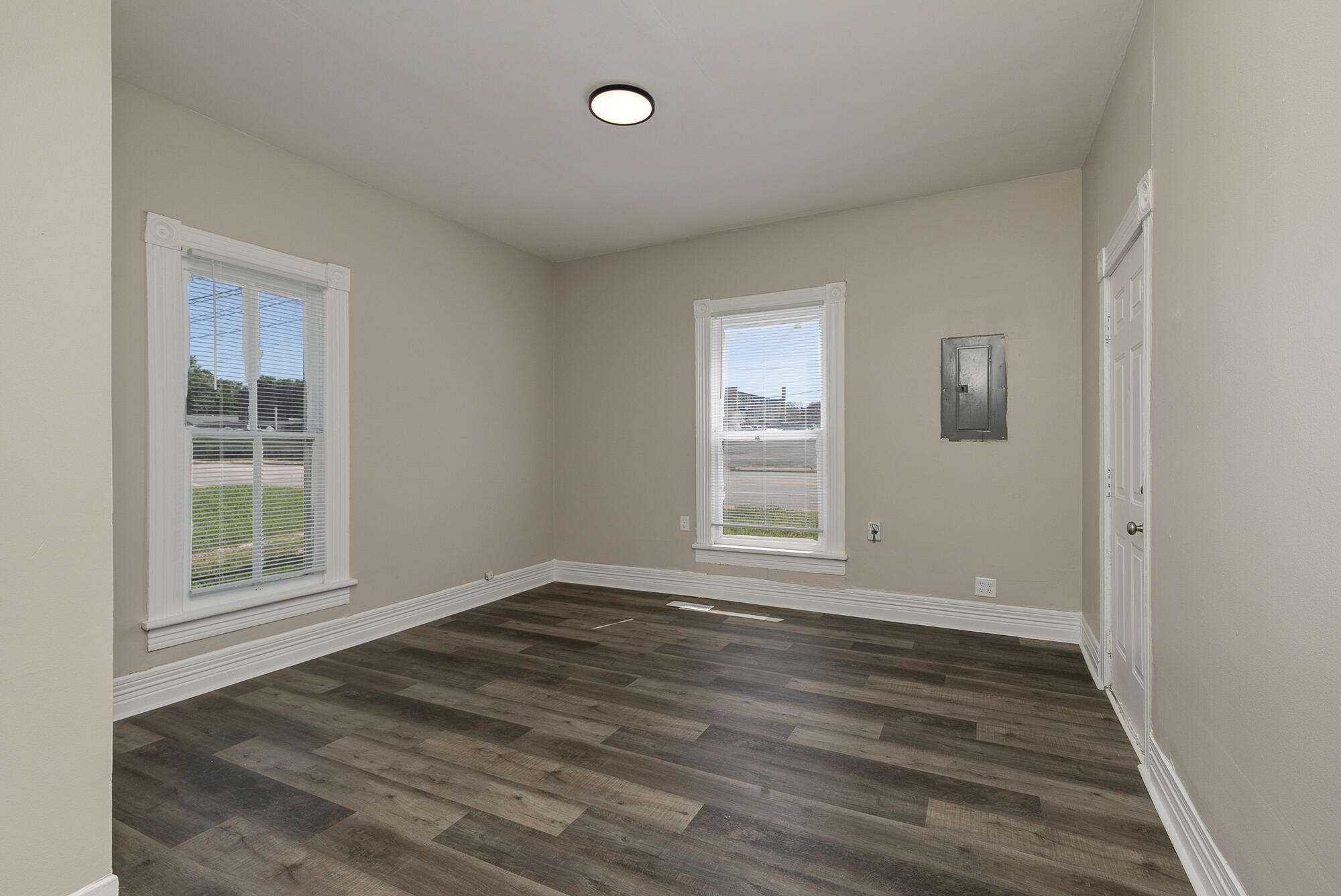 2125 North National Avenue Property Photo 15