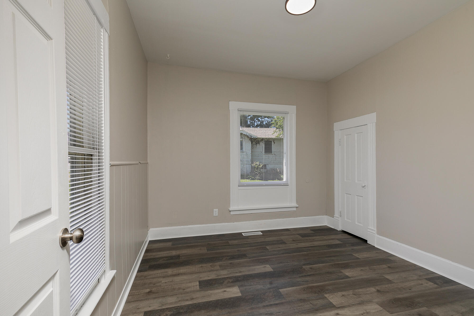 2125 North National Avenue Property Photo 17