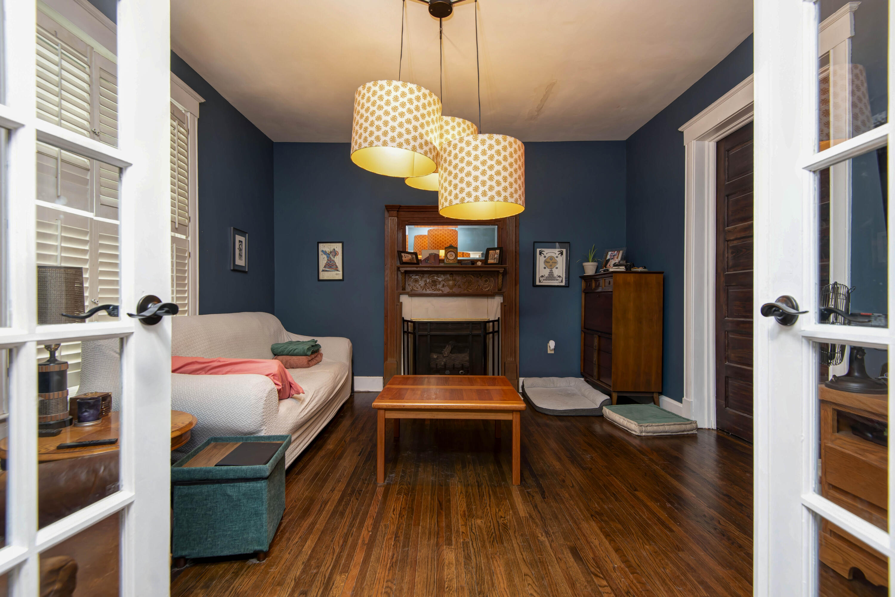 531 East Division Street Property Photo 5