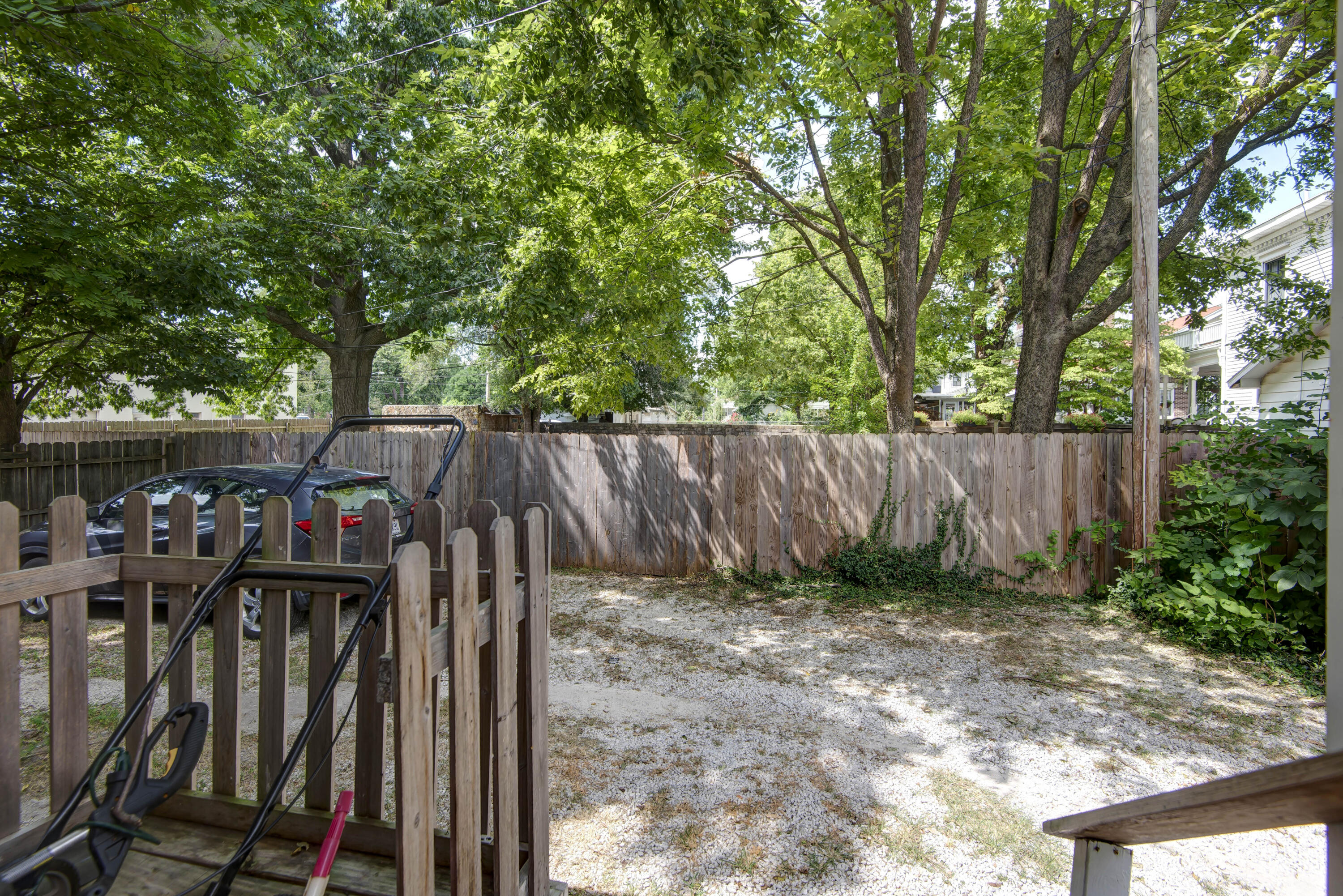 531 East Division Street Property Photo 21