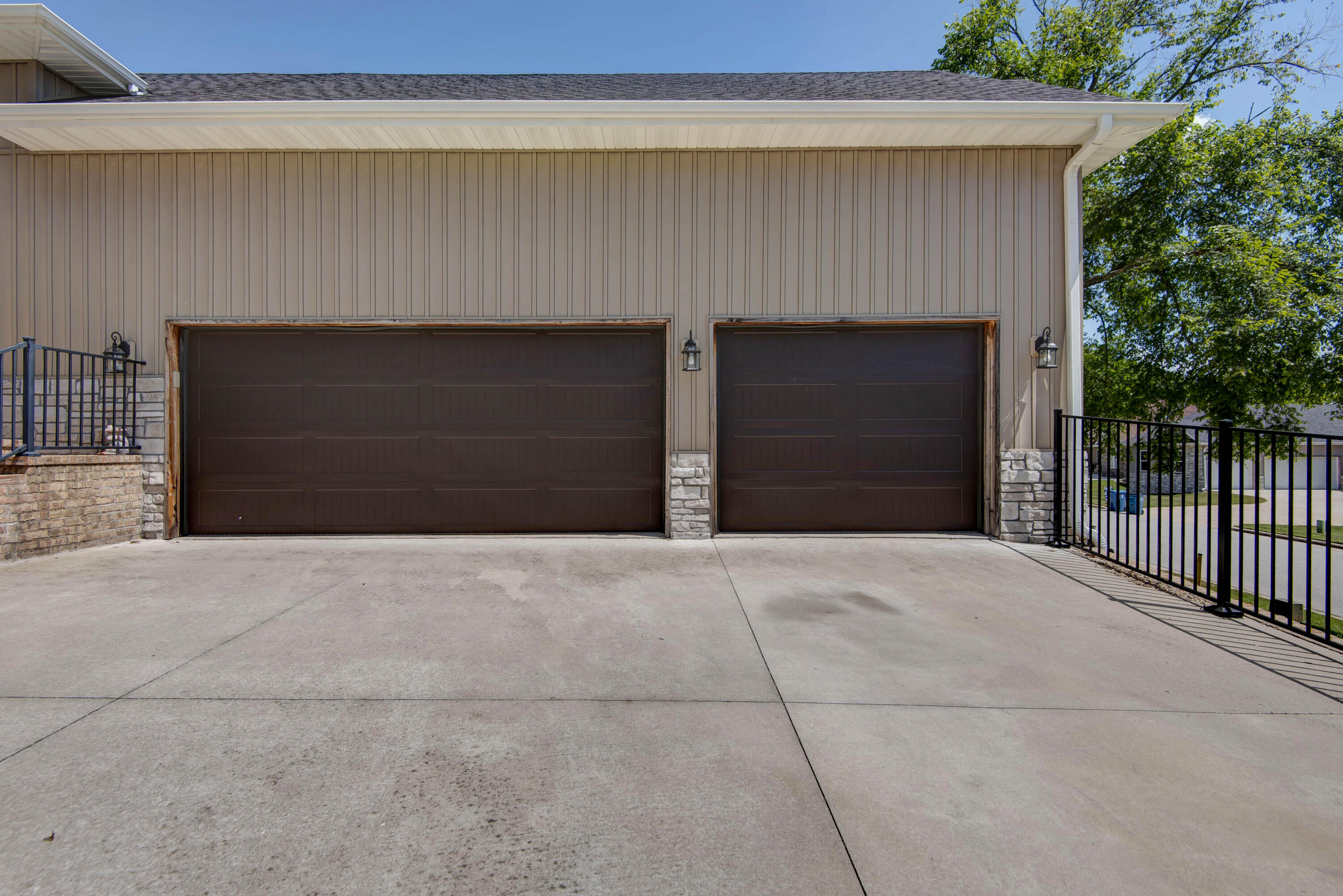 721 Rippling Creek Road Property Photo 5