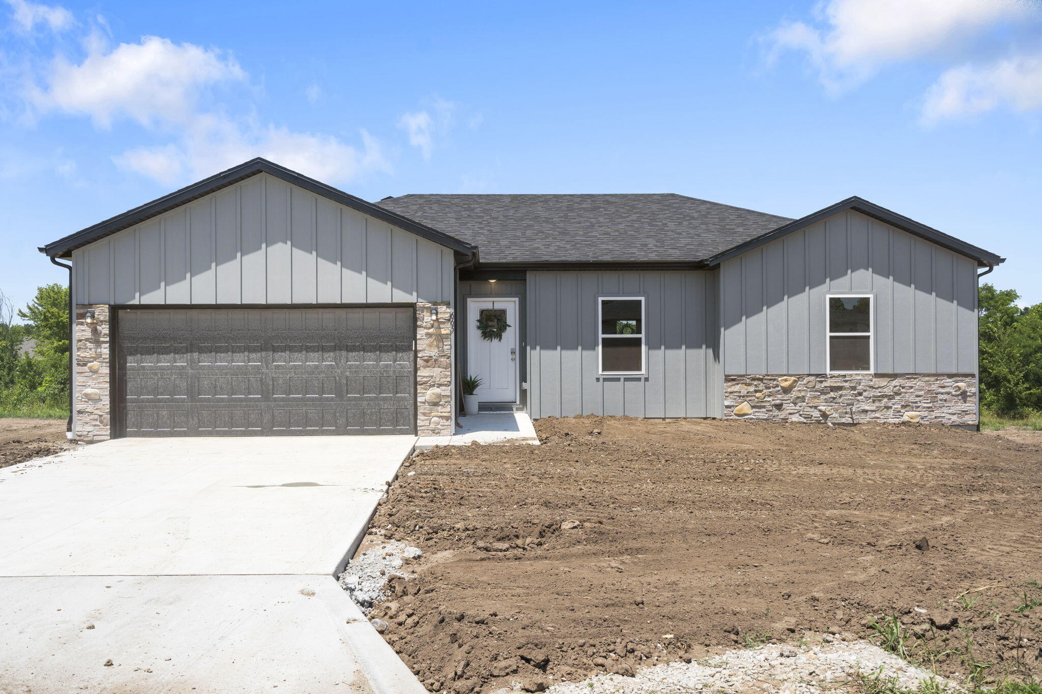 660 East Forest Street Property Photo 1