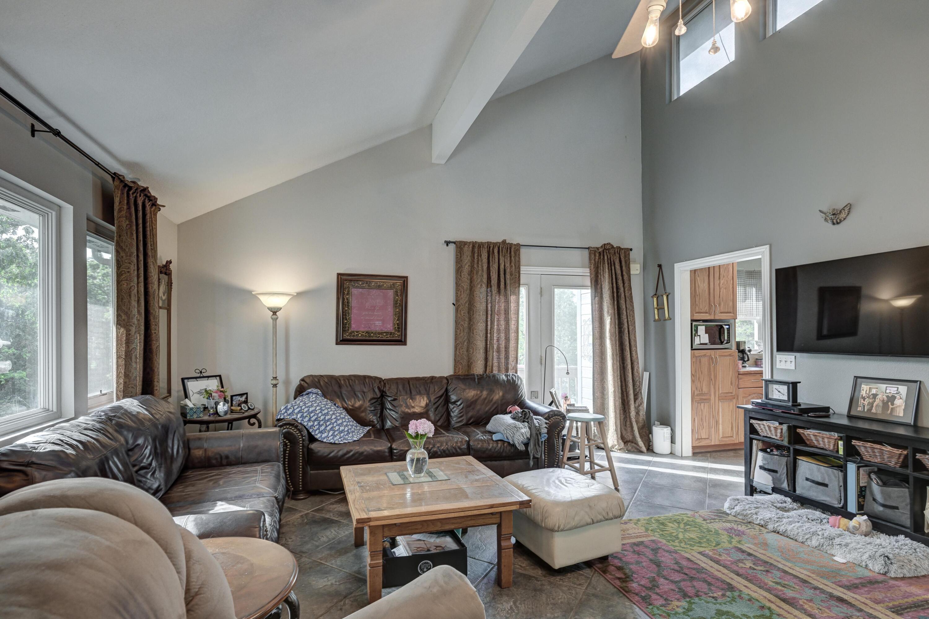 11802 Emden Lane Property Photo 6