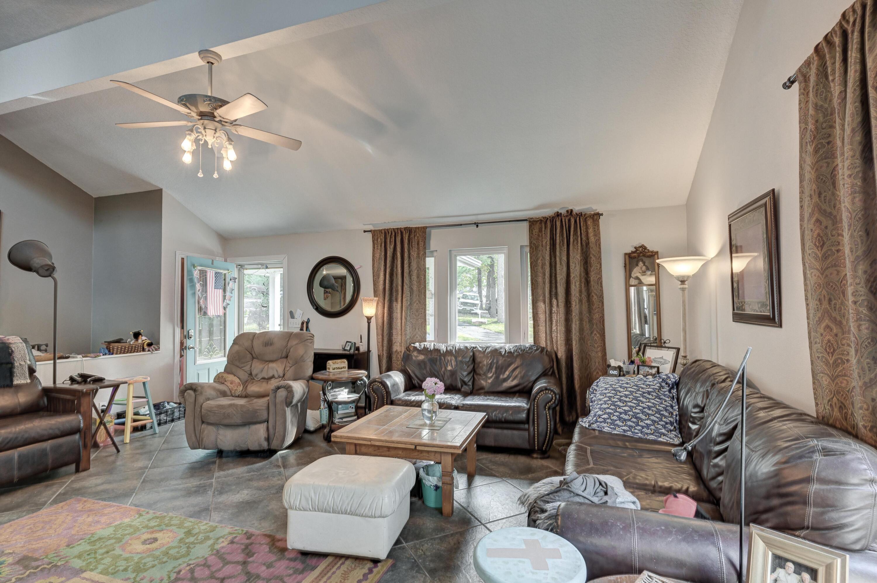 11802 Emden Lane Property Photo 7