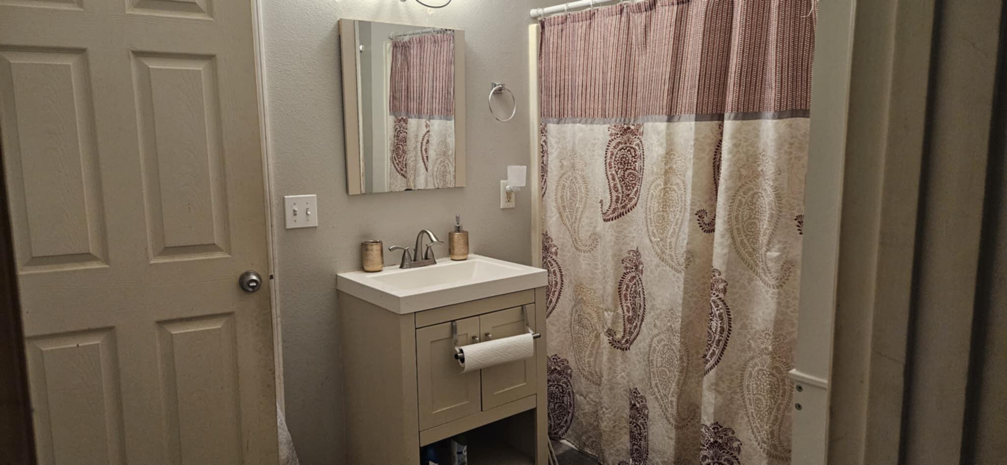 508 West Division Street Property Photo 8
